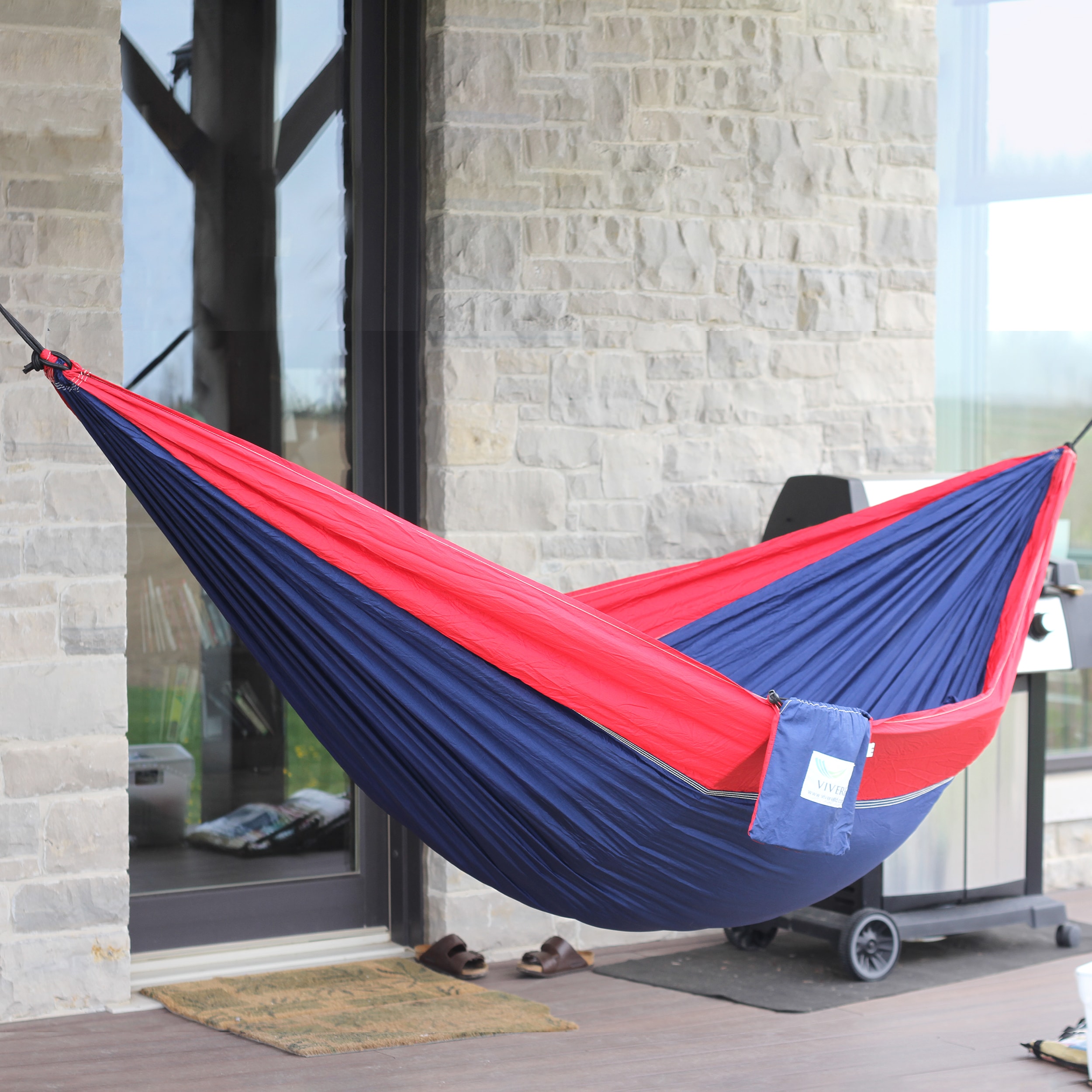 Vivere Double Navy and Red Nylon Hammock Bed