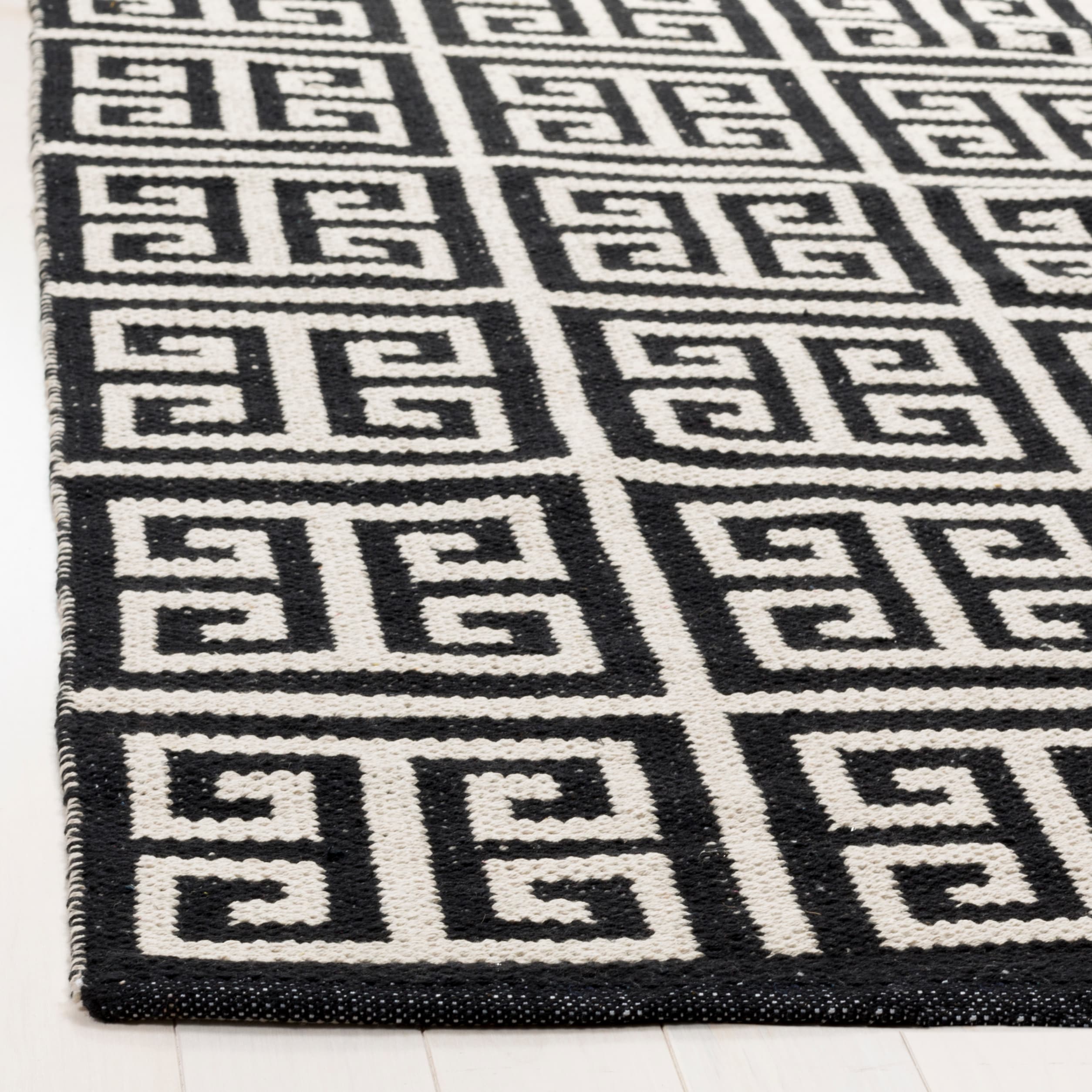 Safavieh MTK724D-24 rugs - View #3