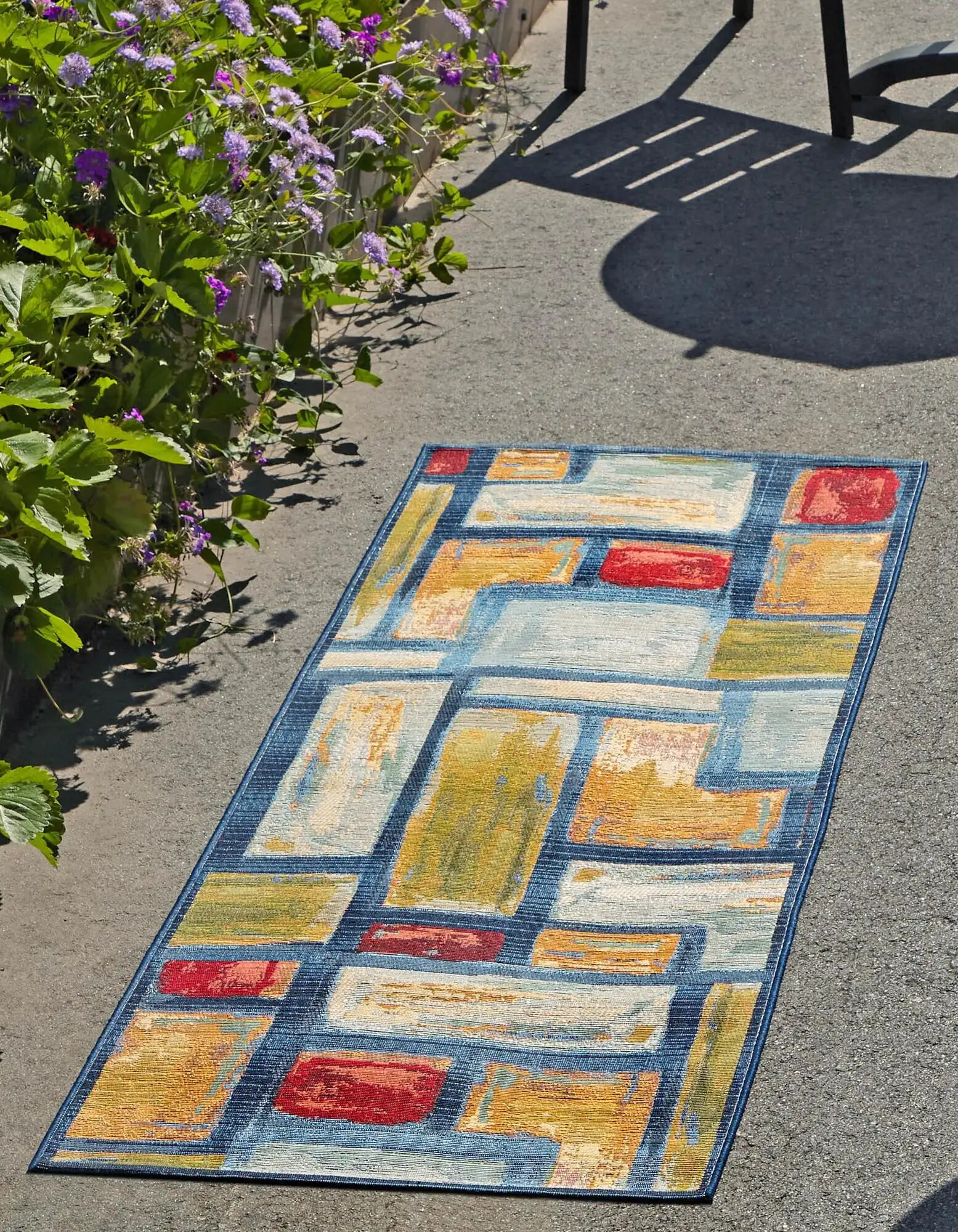 Unique Loom 3138529 Cubed Outdoor 2 x 6 (ft) Loomed Polypropylene Multi/Blue Rectangular Indoor/Outdoor Geometric Industrial Runner rug