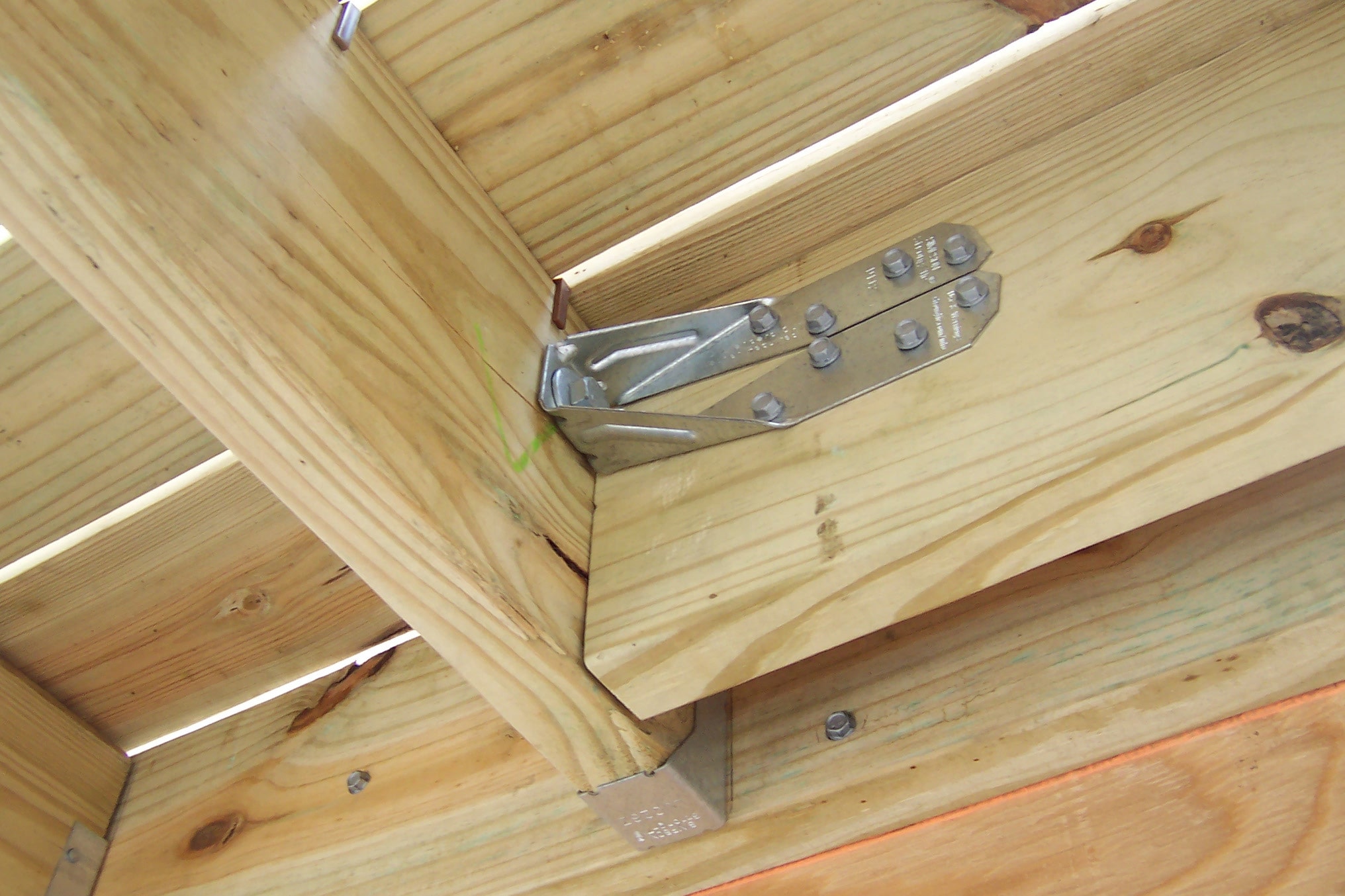 Simpson Strong-Tie DTT2Z Joist-Hangers - View #8