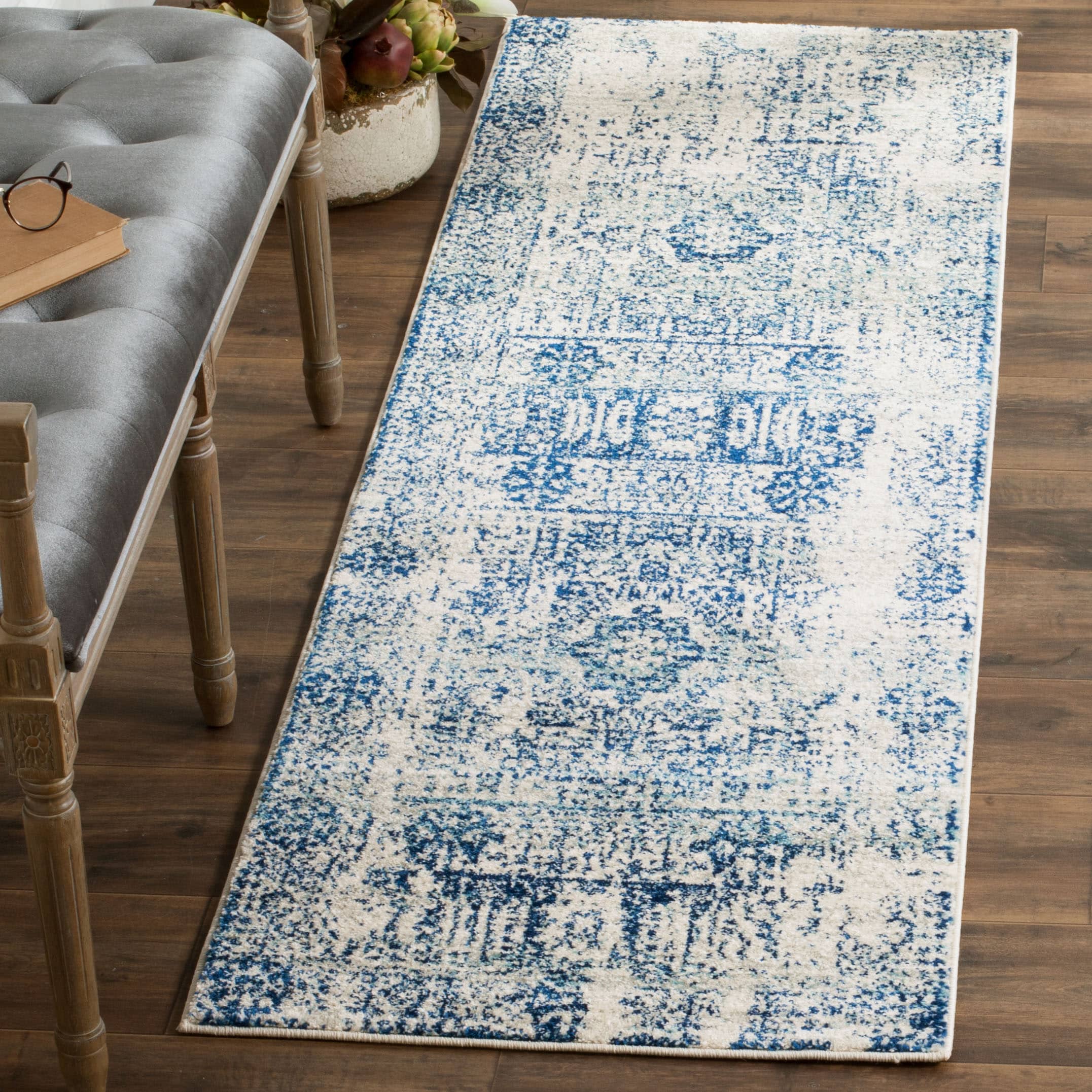 Safavieh EVK260C-219 Evoke Apipe 2 x 19 (ft) Loomed Polypropylene Ivory/Blue Rectangular Indoor Distressed/Overdyed Vintage Runner rug