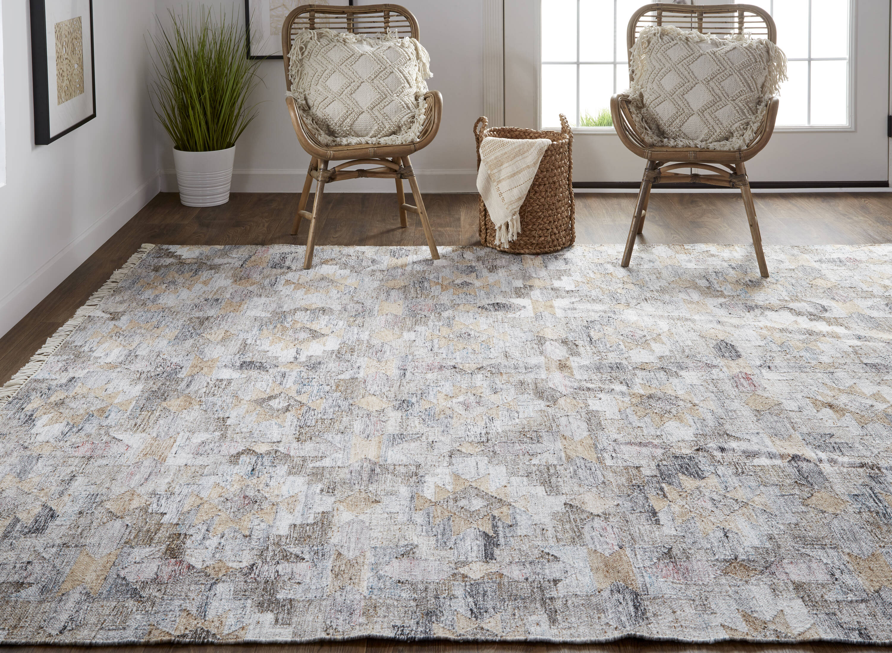 Gray Geometric Flat Woven Synthetic Area Rug 8' x 10'
