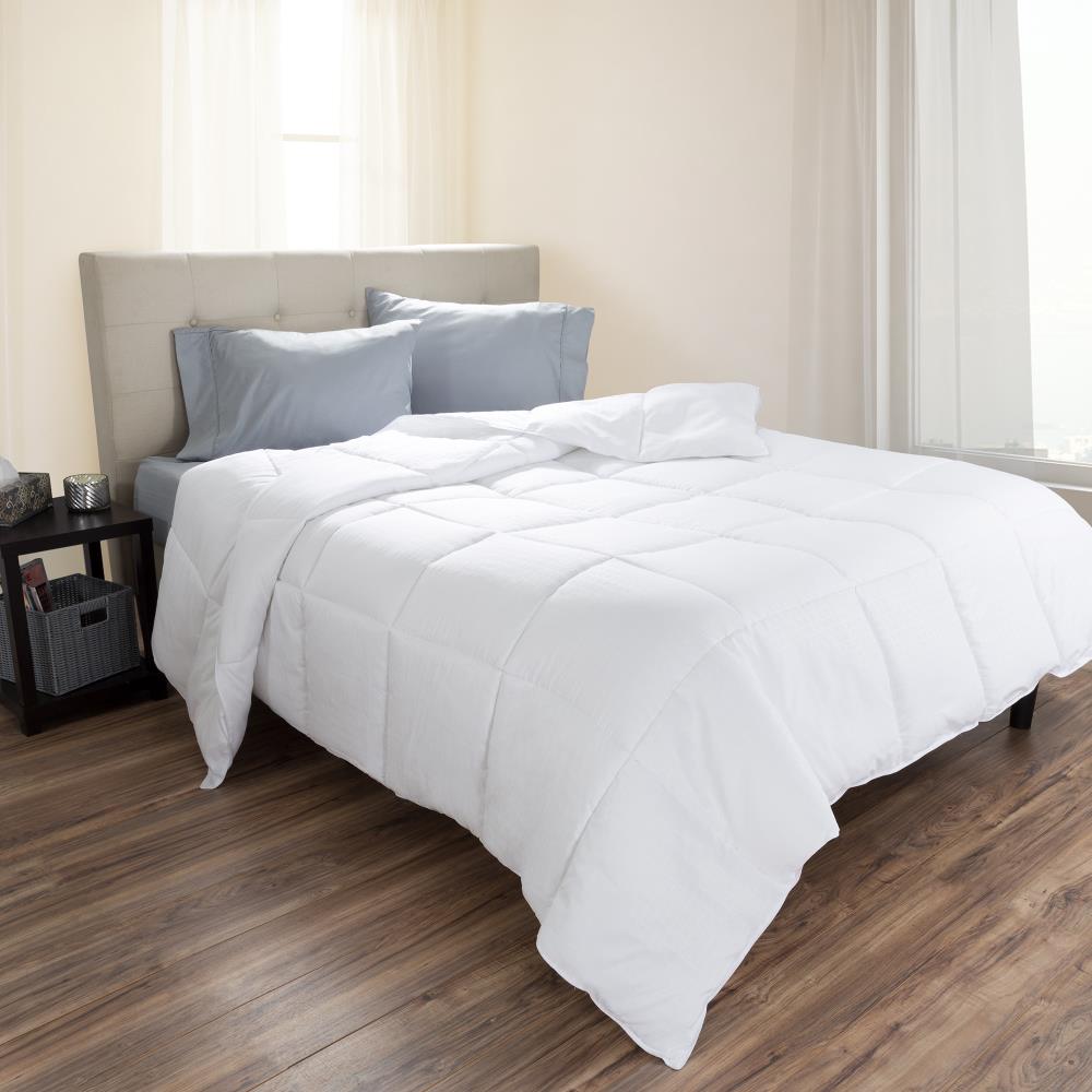Hastings Home 953885IZA Comforters White Solid King Comforter Microfiber with ( Down Alternative Fill )