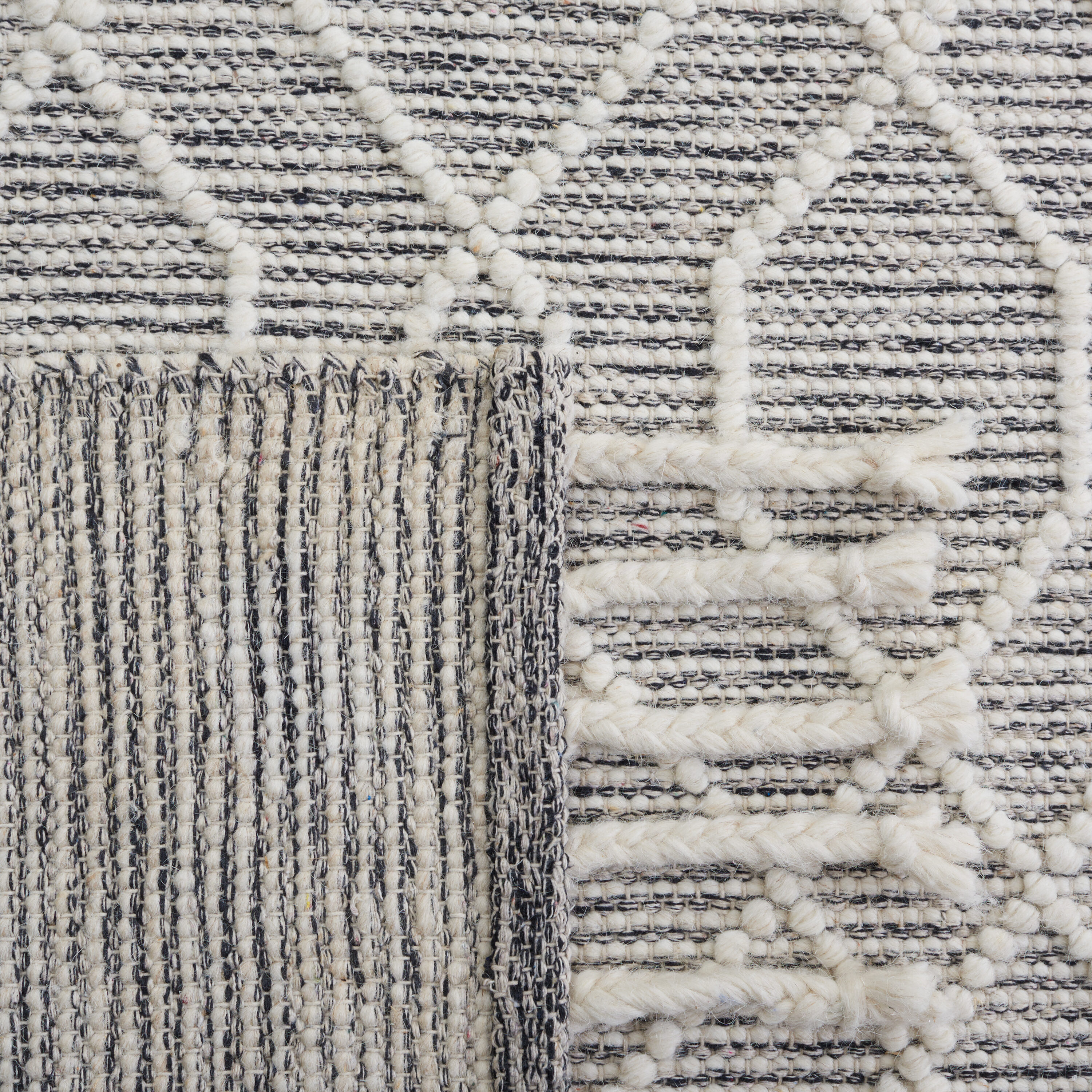 Safavieh NAT323A-5 rugs - View #3