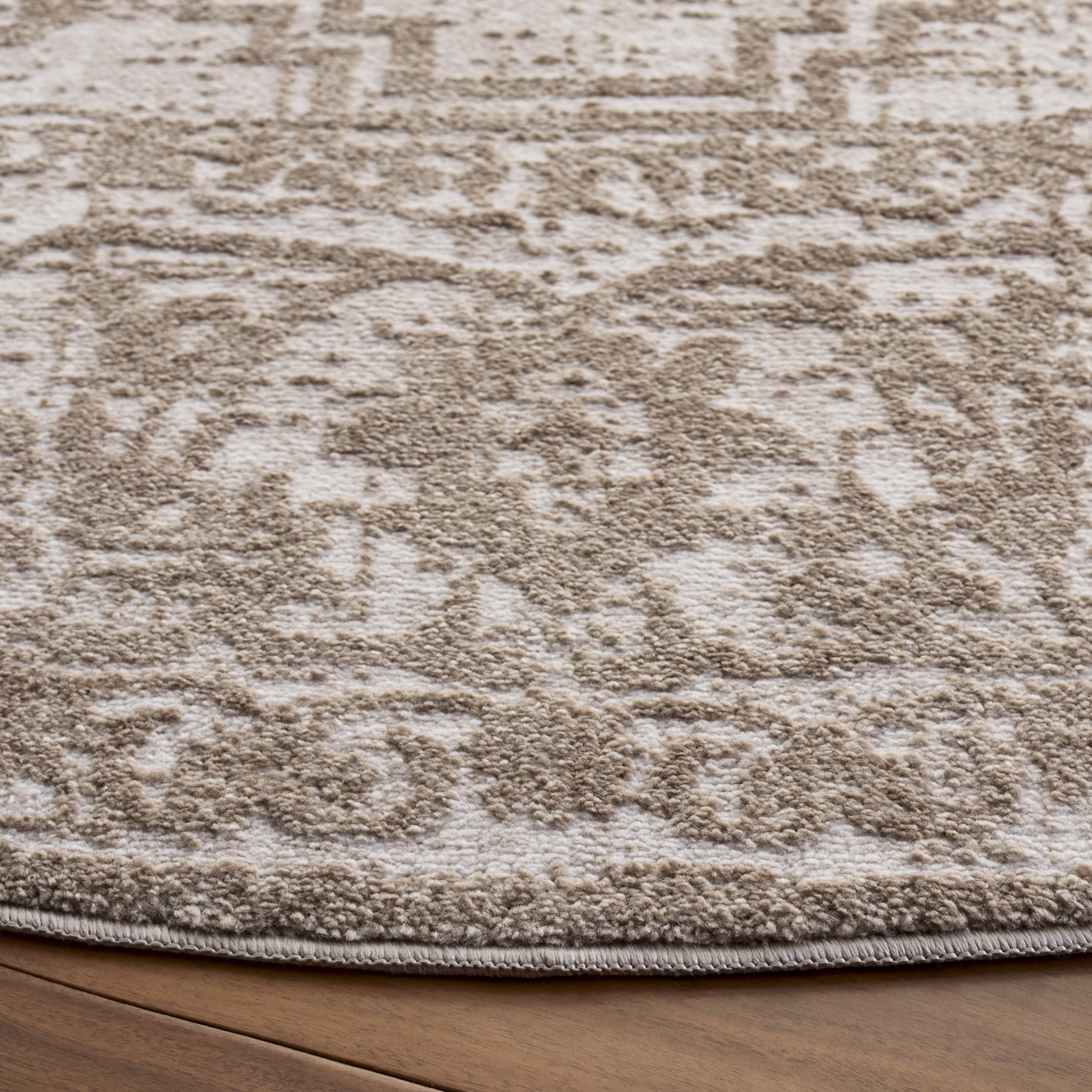 Safavieh LUA316E-7R rugs - View #3