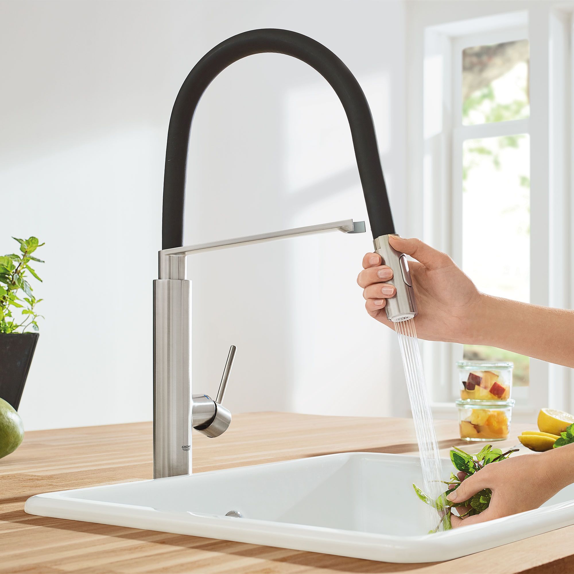 GROHE Concetto Supersteel Single Handle Pre-rinse Kitchen Faucet in Kitchen Faucets department at