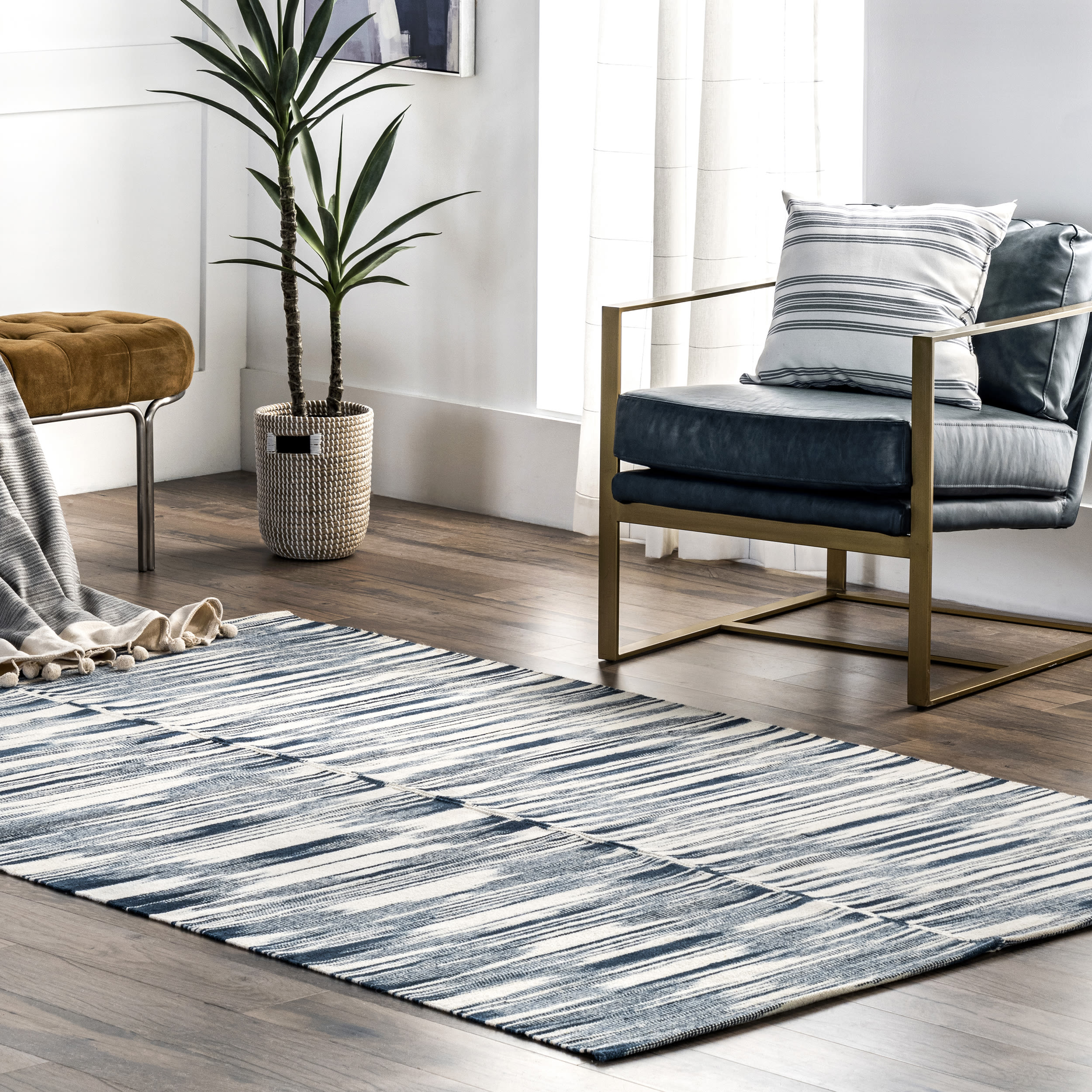 nuLOOM NEST01A-508 Reba 5 x 8 (ft) Woven Wool Blue Rectangular Indoor Abstract Vacuum regularly Area rug