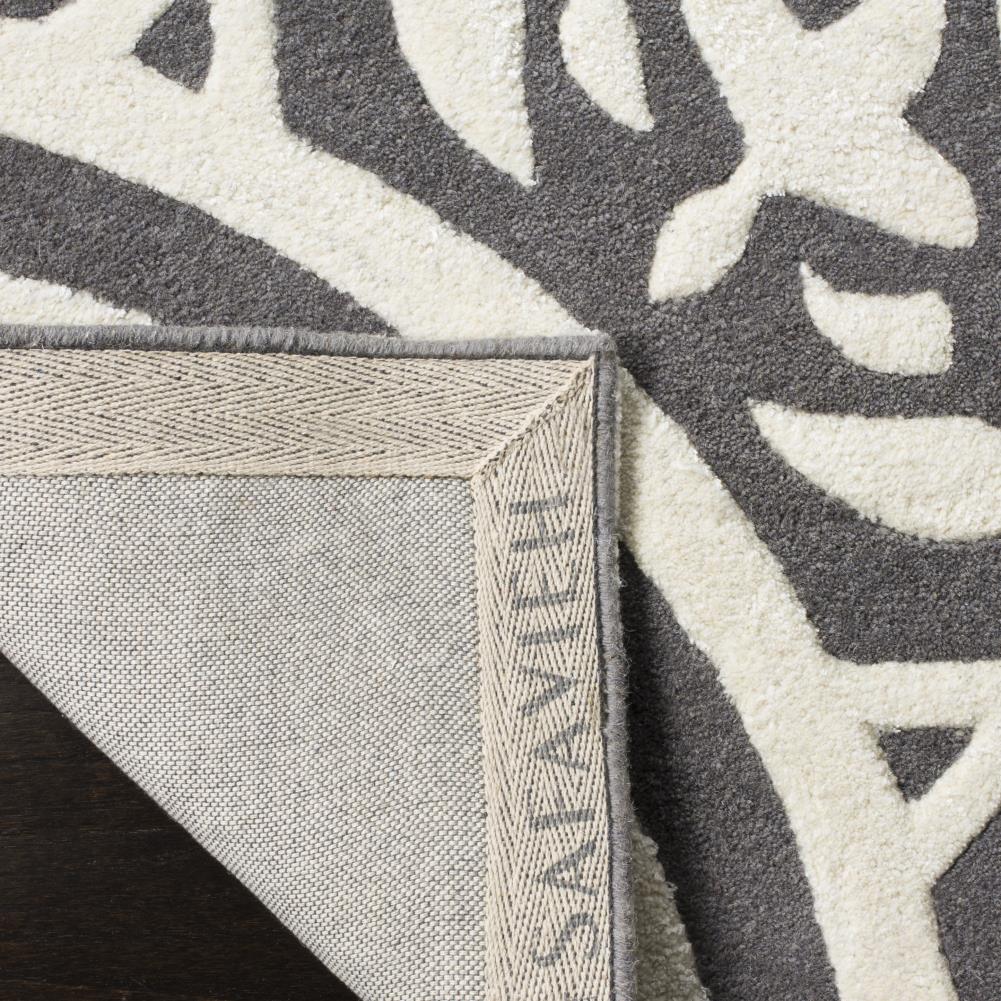 Safavieh BEL136C-5SQ rugs - View #4