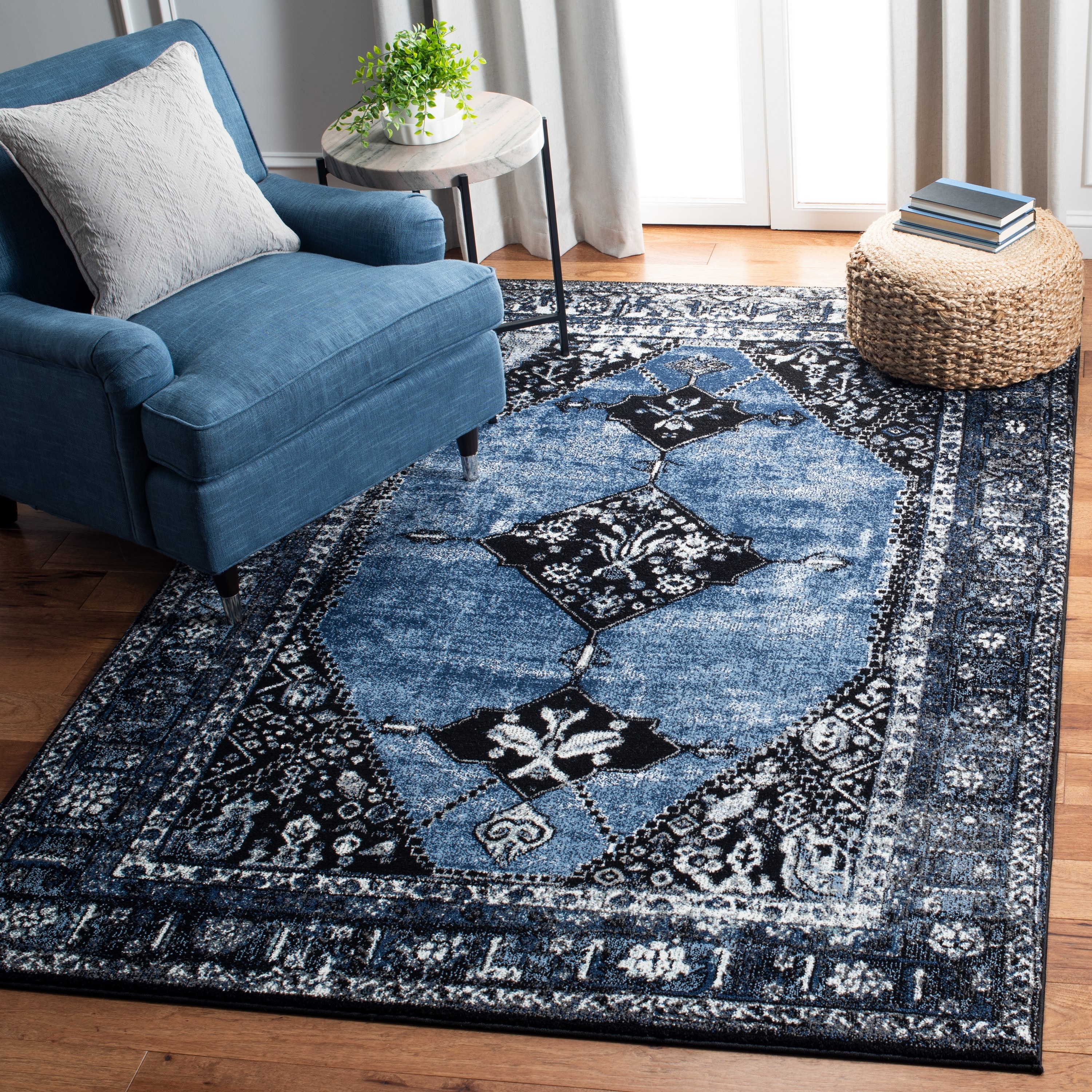 Safavieh VTH217M-6 Vintage Hamadan Bidjar 7 x 9 (ft) Loomed Polypropylene Blue/Gray Rectangular Indoor Floral/Botanical Global Area rug
