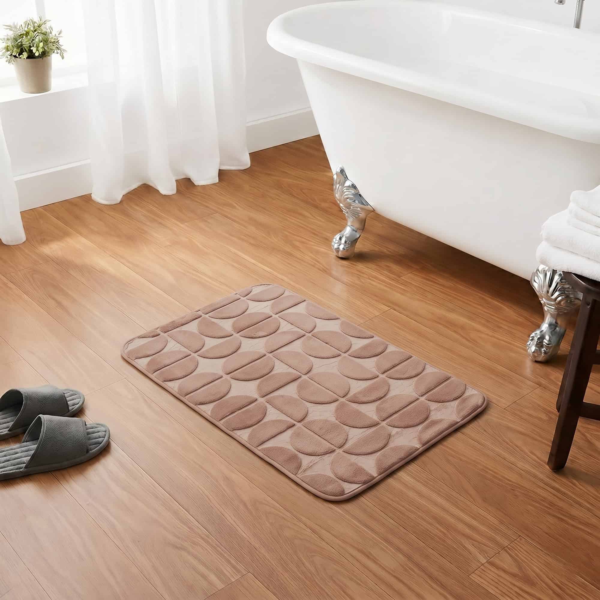 EVIDECO FRENCH HOME GOODS 19.7 x 31.5-in Demi-Lune Memory Foam Bath Mat Caramel in