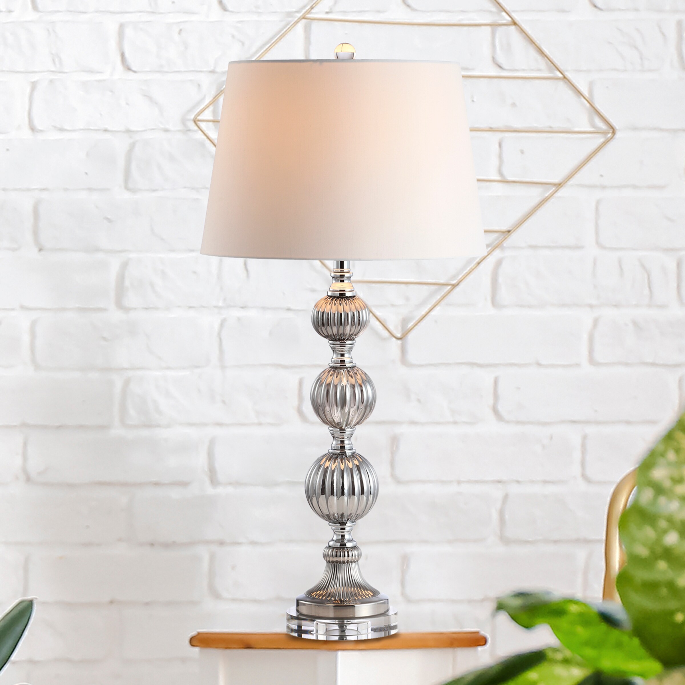 jonathan table lamp