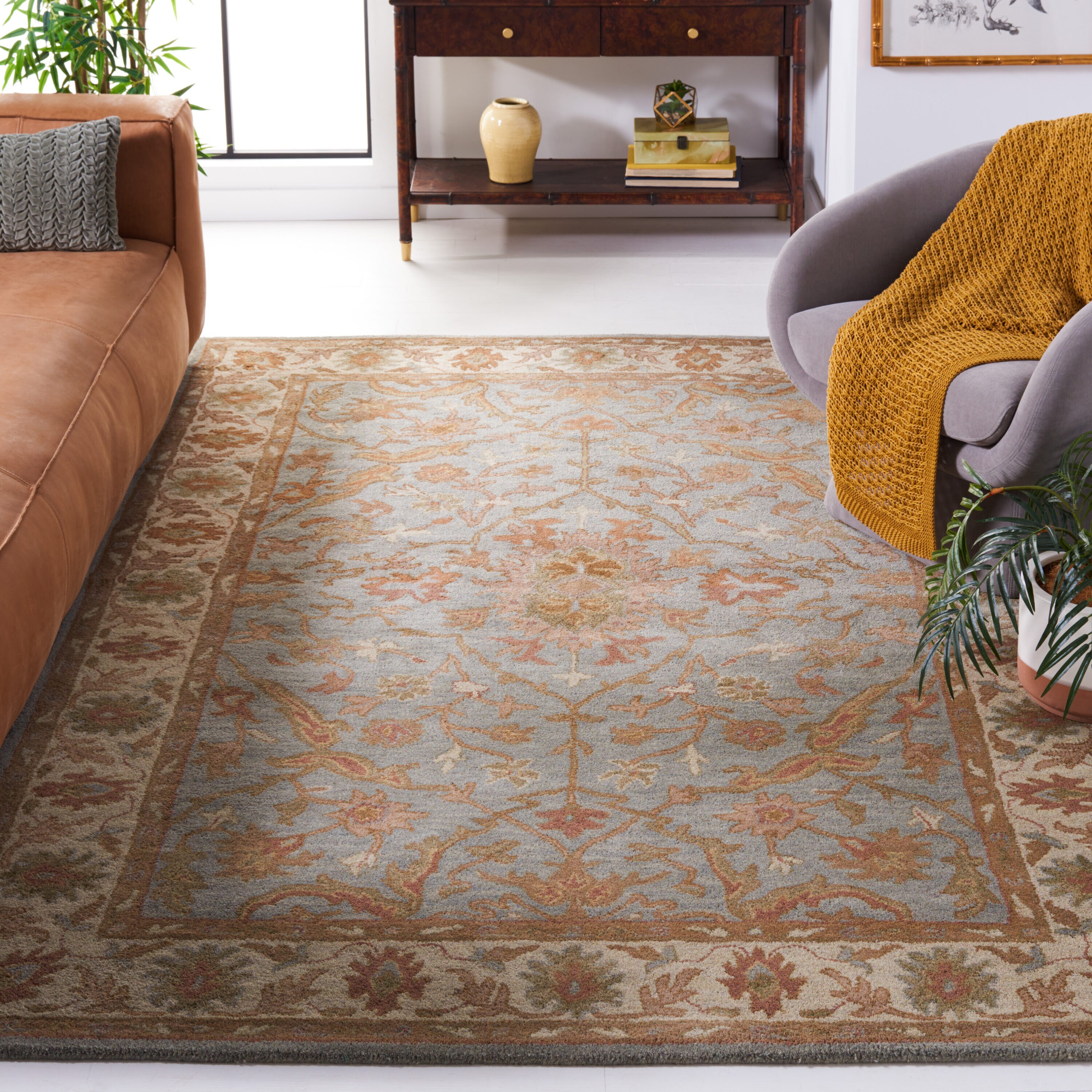  Heritage 937 Light Blue/Ivory Traditional 6ft x 9ft Medium Rectangle Rug