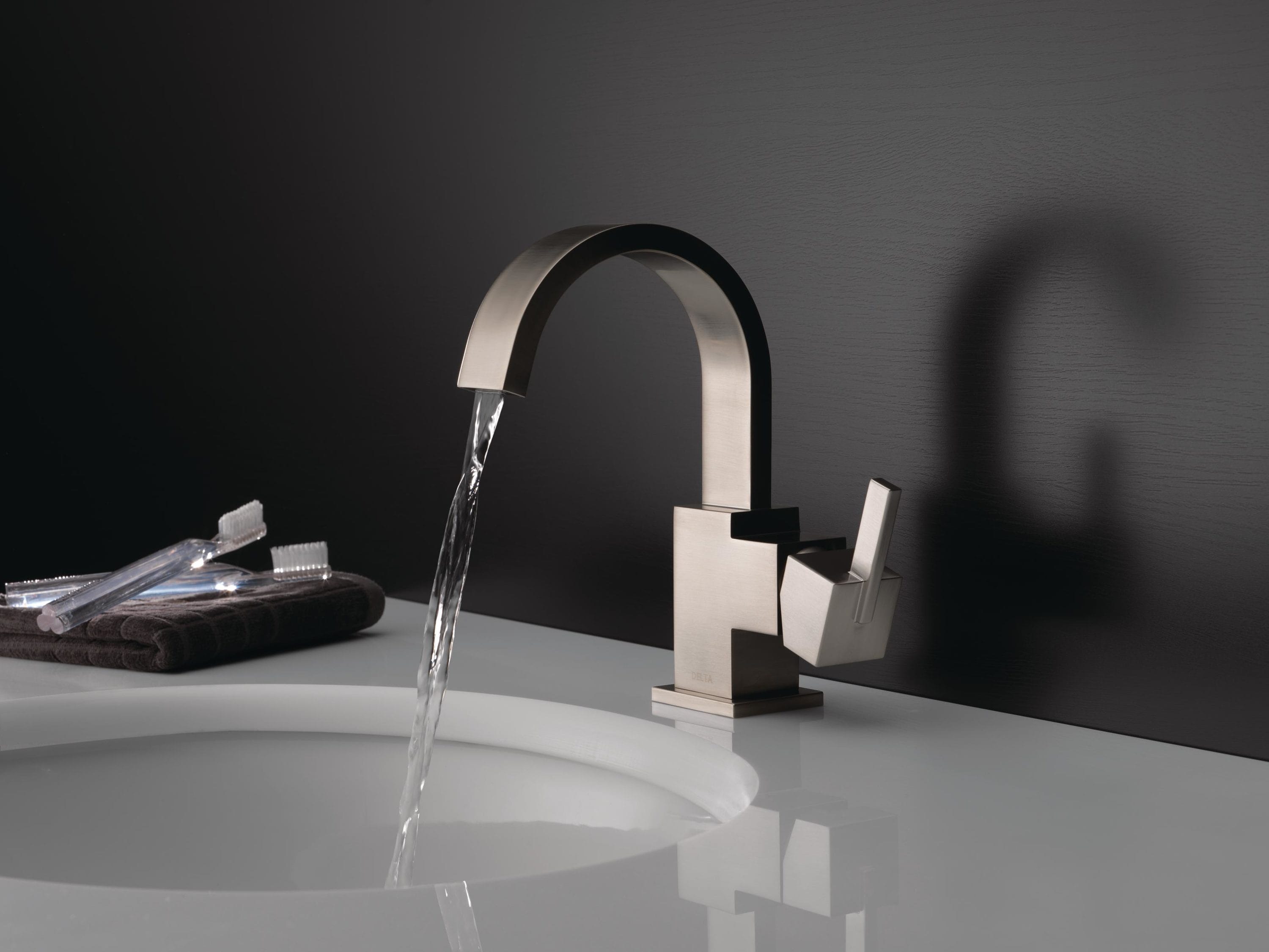 Delta 553LF-SS Lavatory-Faucets - View #8