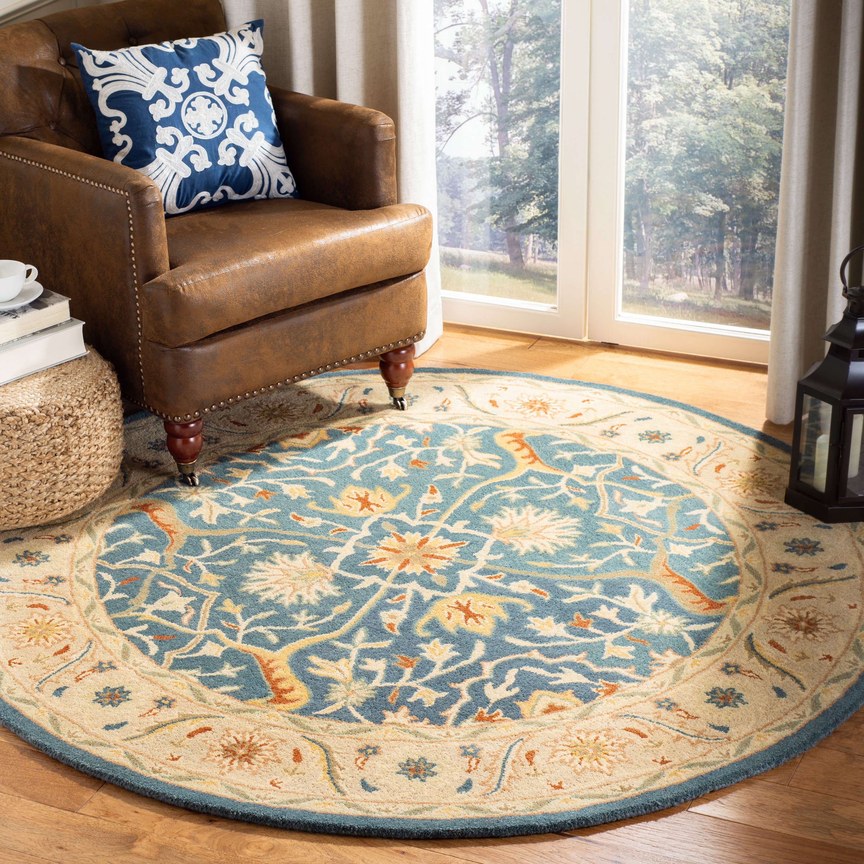 Safavieh AT14E-4R Antiquity Bibika 4 x 4 (ft) Tufted Wool Blue Round Indoor Floral/Botanical Vintage Area rug