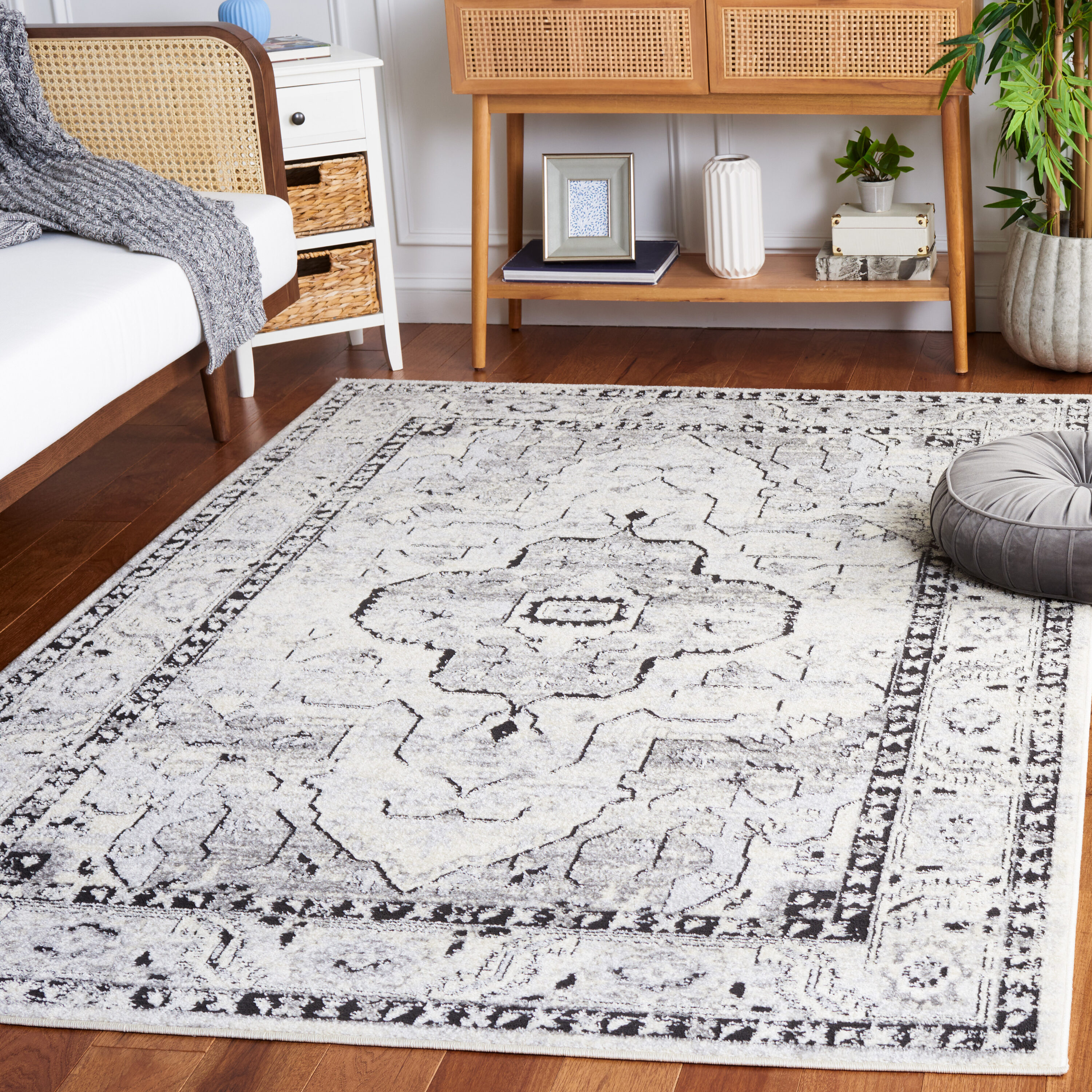 Safavieh Tulum 664A Ivory Grey/Charcoal 6 x 8 Rectangular Area rug