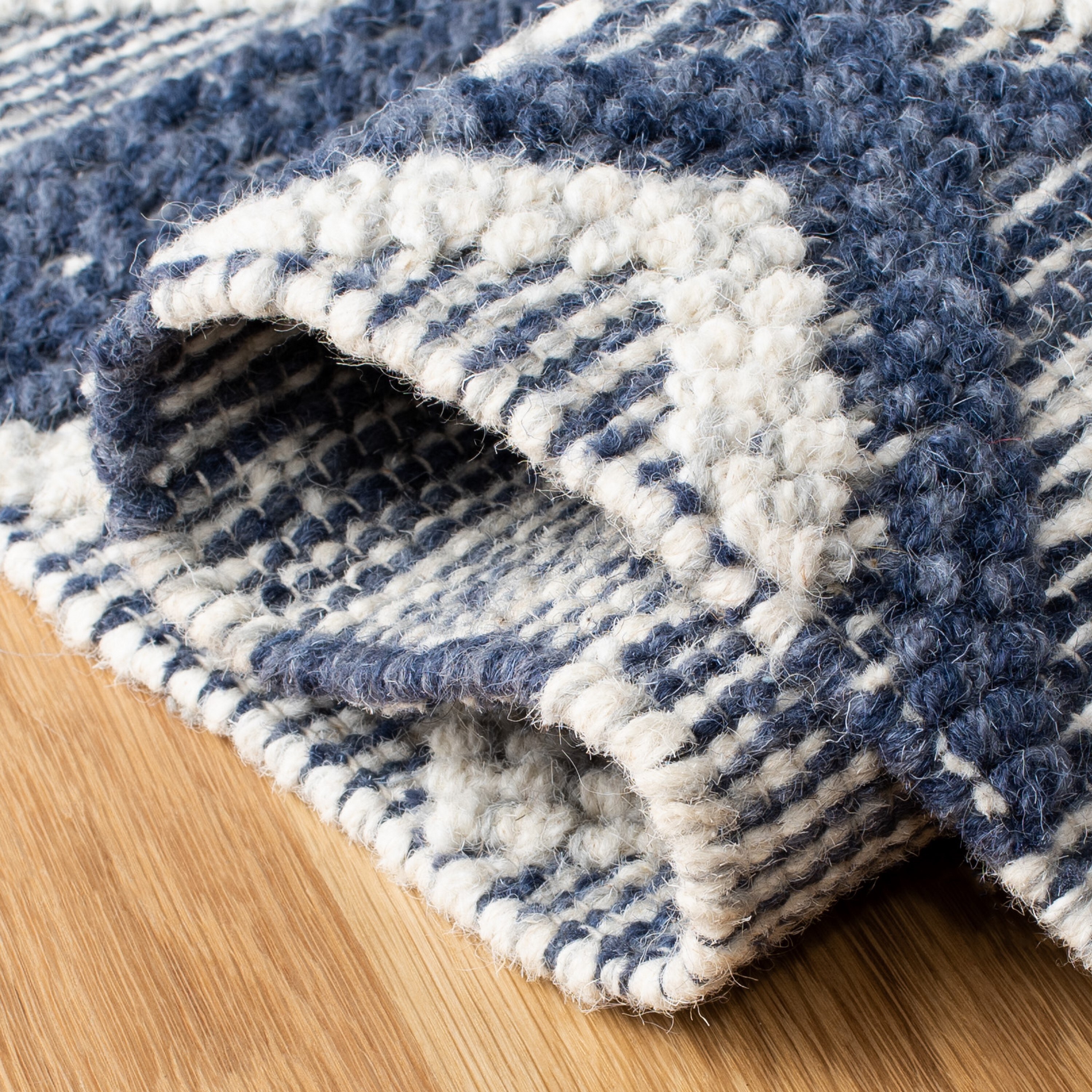 Safavieh VRM211N-8 rugs - View #5