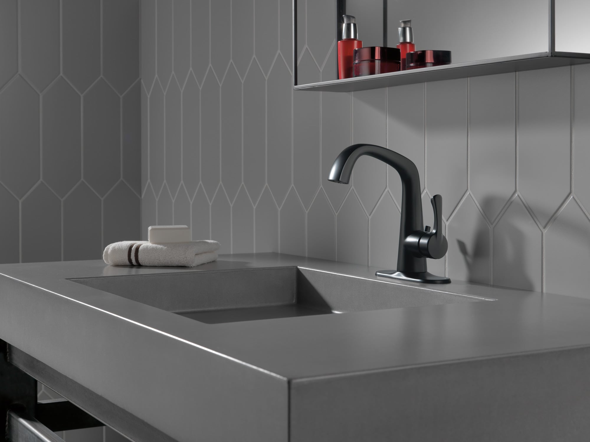 Delta 15890LF-BL Lavatory-Faucets - View #7