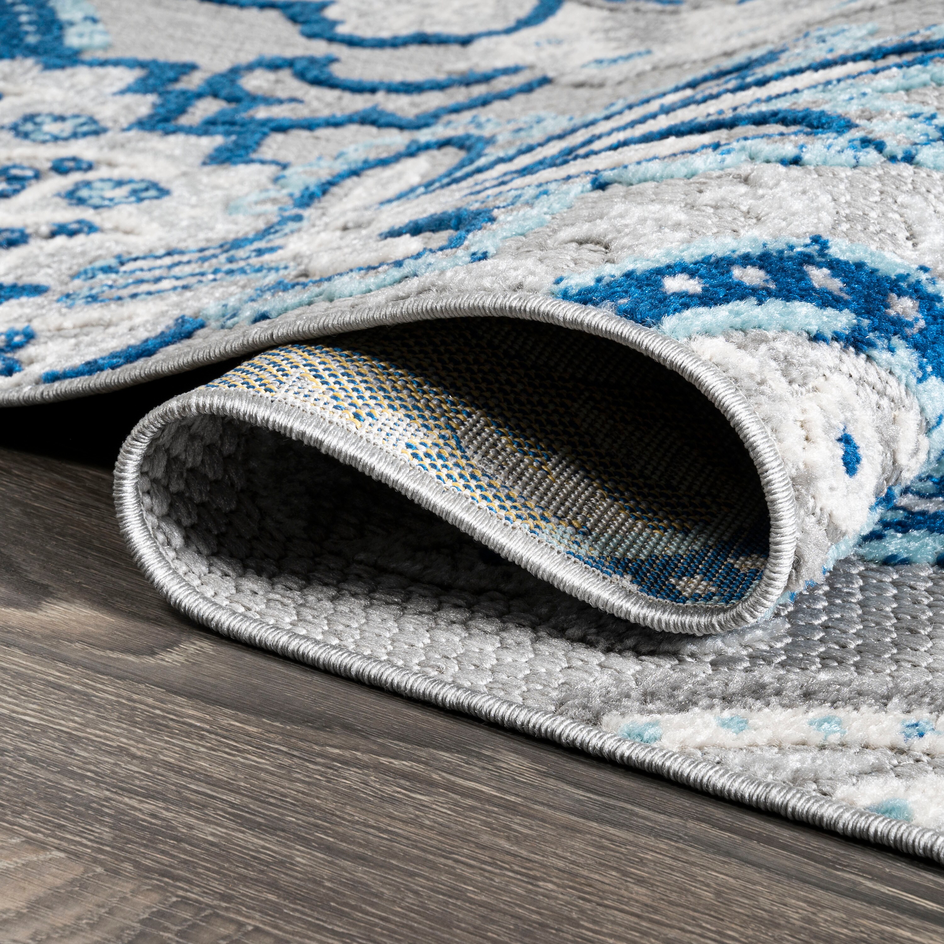 Paisley High-Low Light Gray and Blue Synthetic Indoor/Outdoor Rug