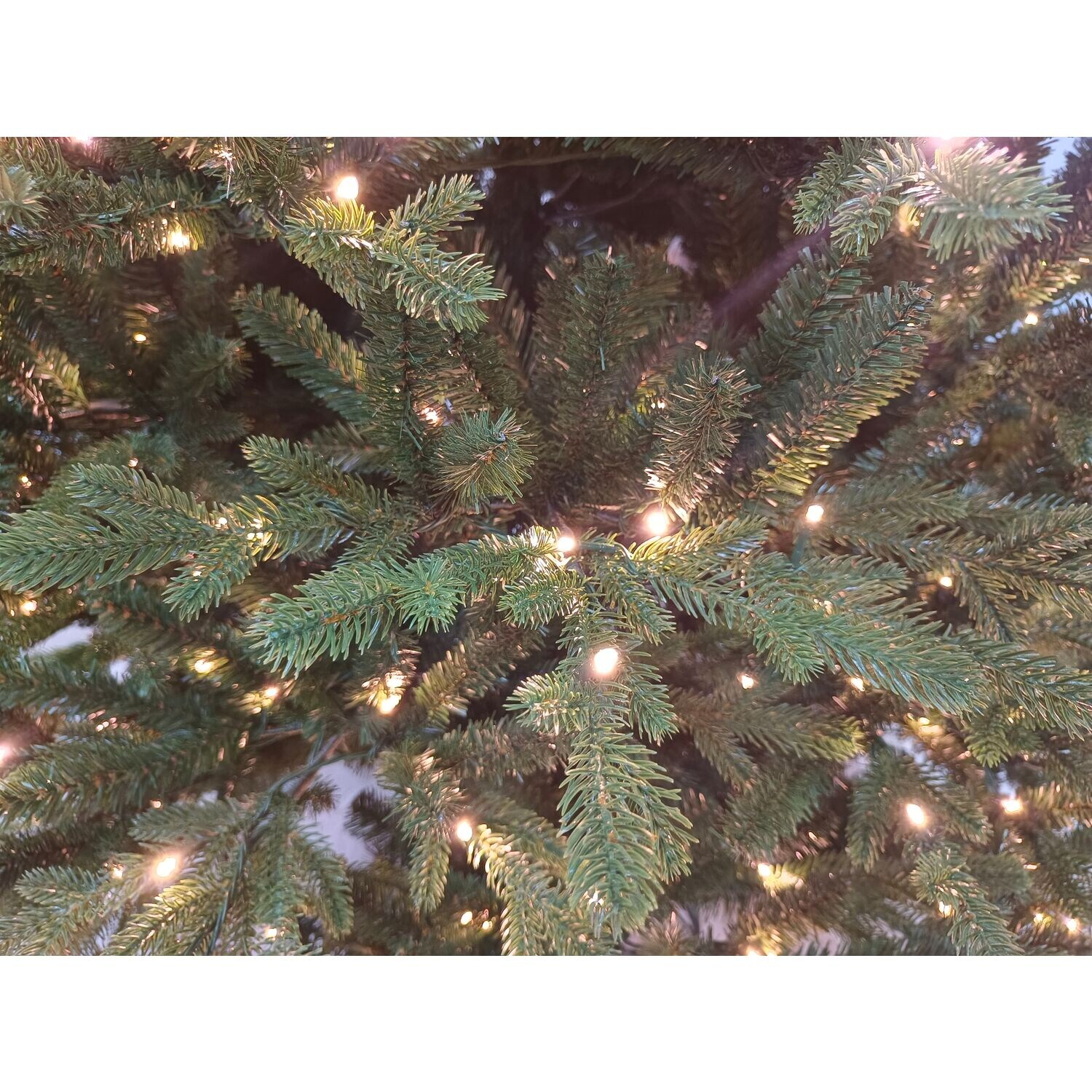 Fraser Hill Farm FFOP090-5GR Artificial-Christmas-Trees - View #8