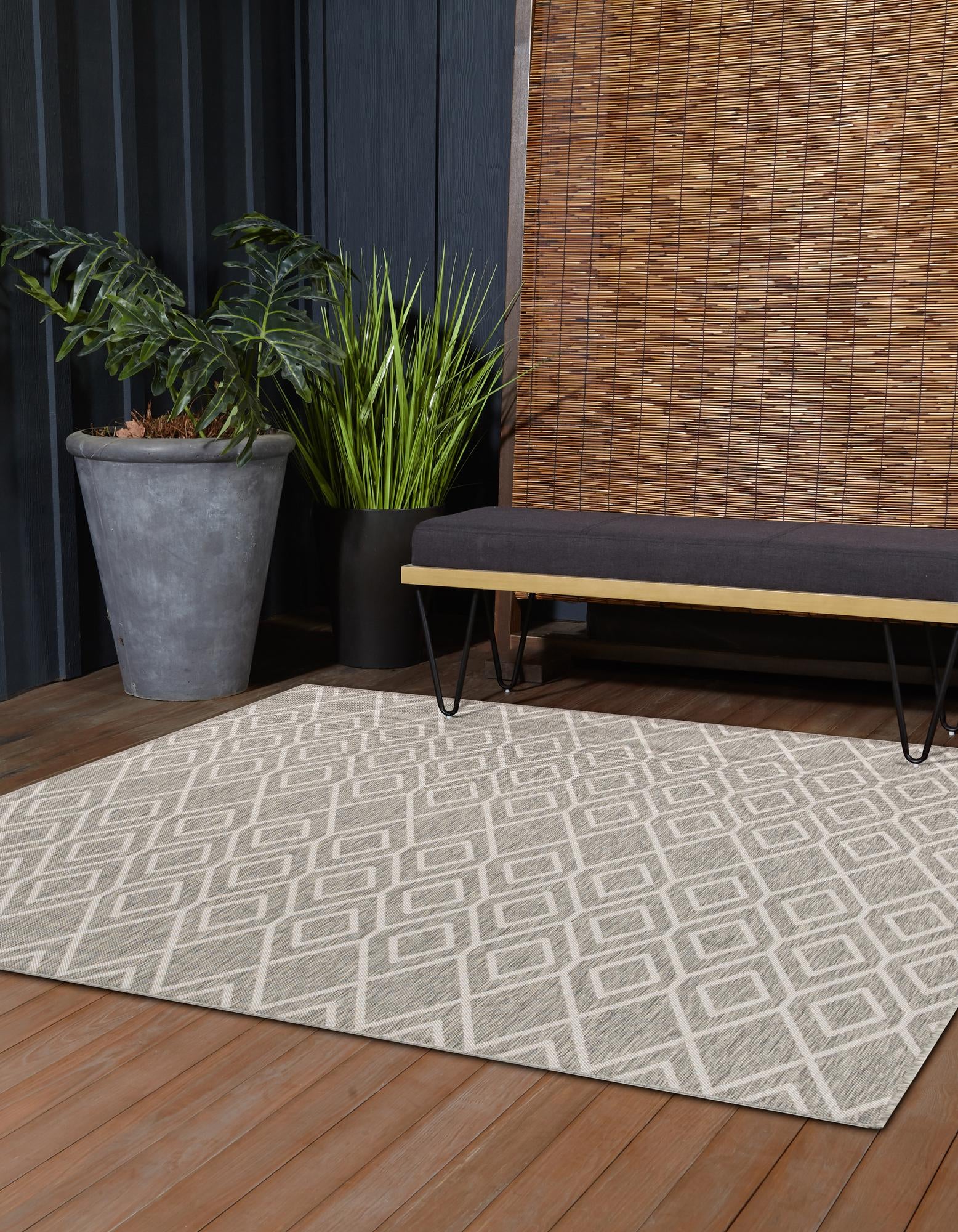 Unique Loom 3152384 Jill Zarin Outdoor 8 x 8 (ft) Loomed Polypropylene Gray Cream Square Indoor/Outdoor Trellis Area rug