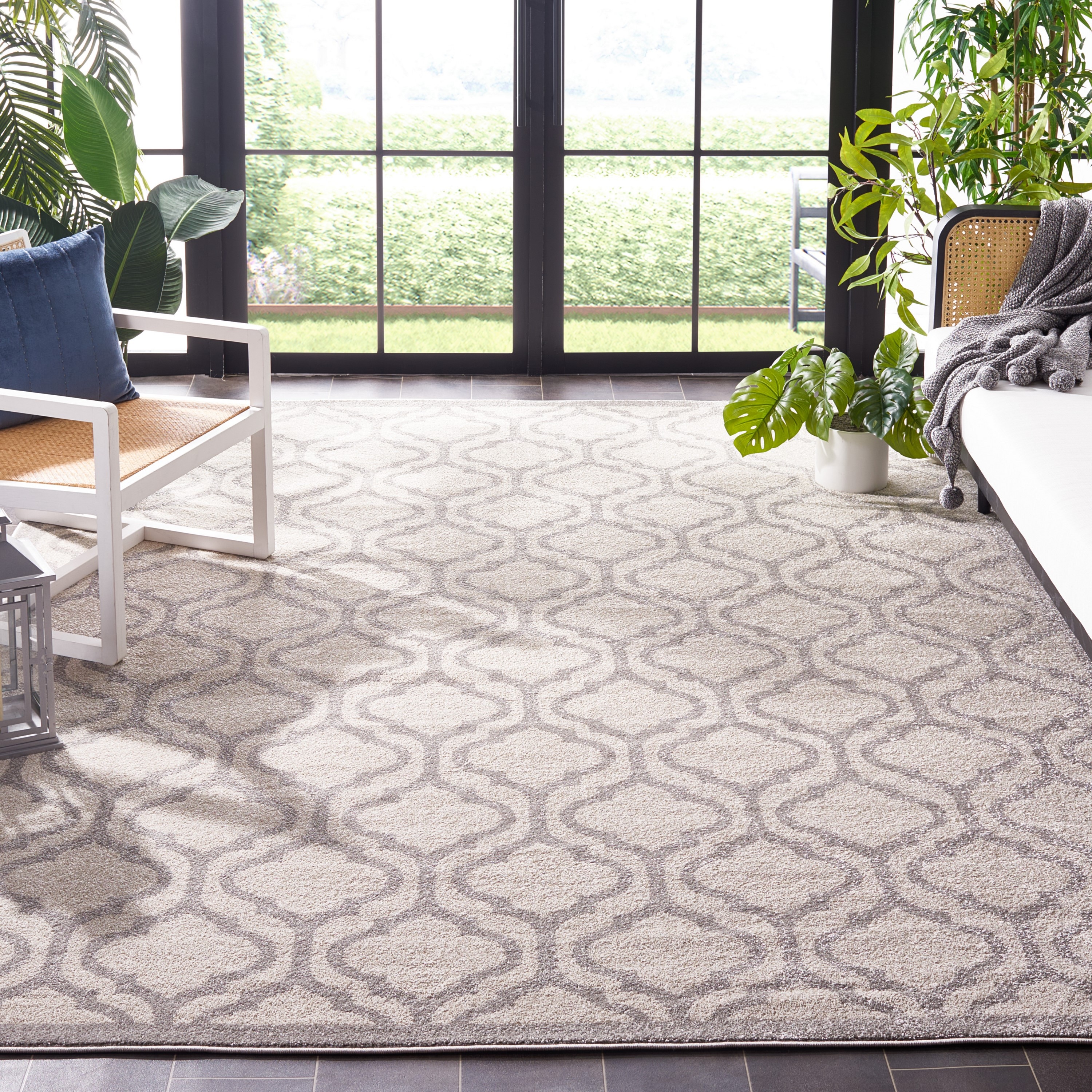 Safavieh AMT402K-9 Amherst Alona 9 x 12 (ft) Loomed Synthetic Ivory/Light Gray Rectangular Indoor Trellis Farmhouse/Cottage Area rug