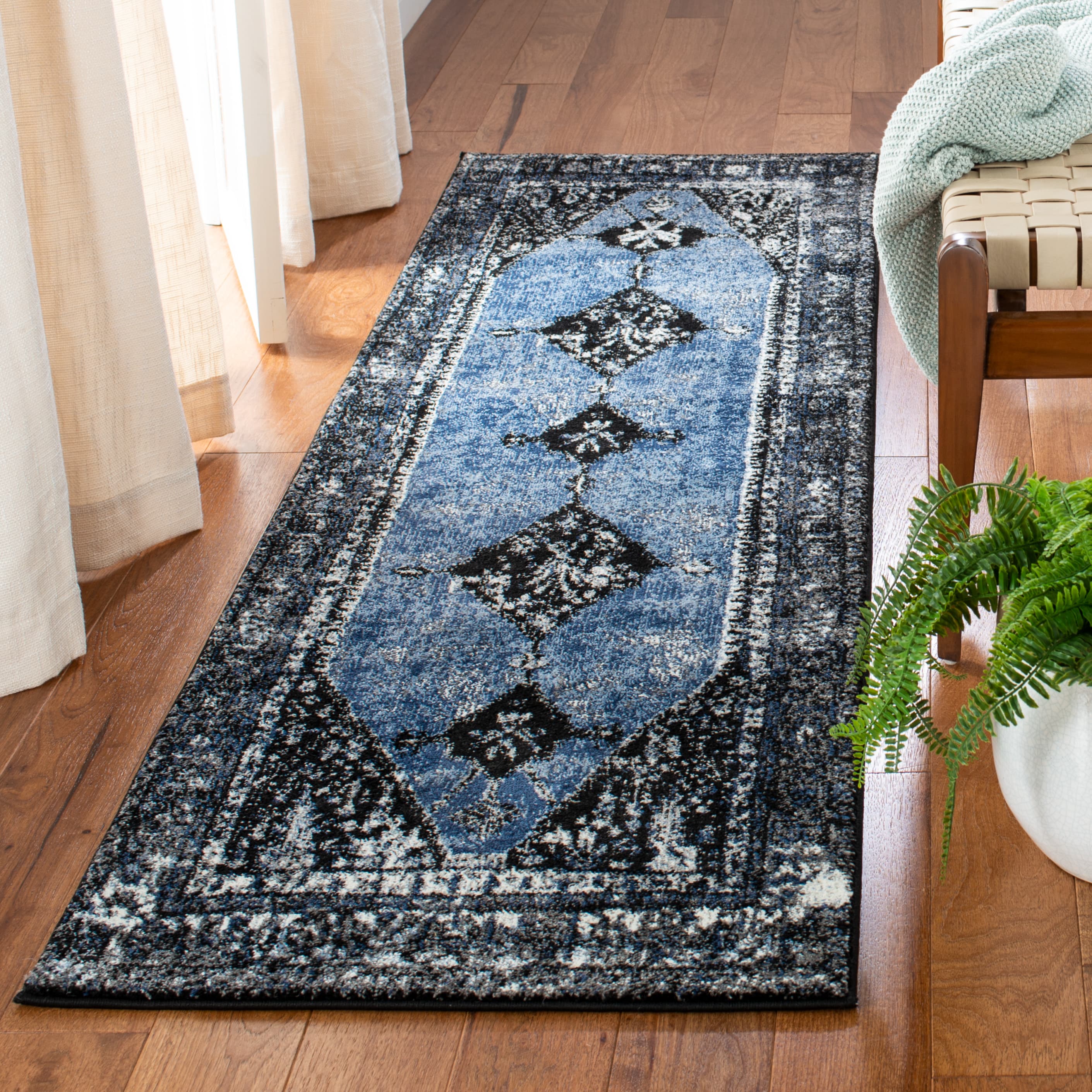 Safavieh VTH217M-28 Vintage Hamadan Bidjar 2 x 8 (ft) Loomed Polypropylene Blue/Gray Rectangular Indoor Floral/Botanical Global Runner rug