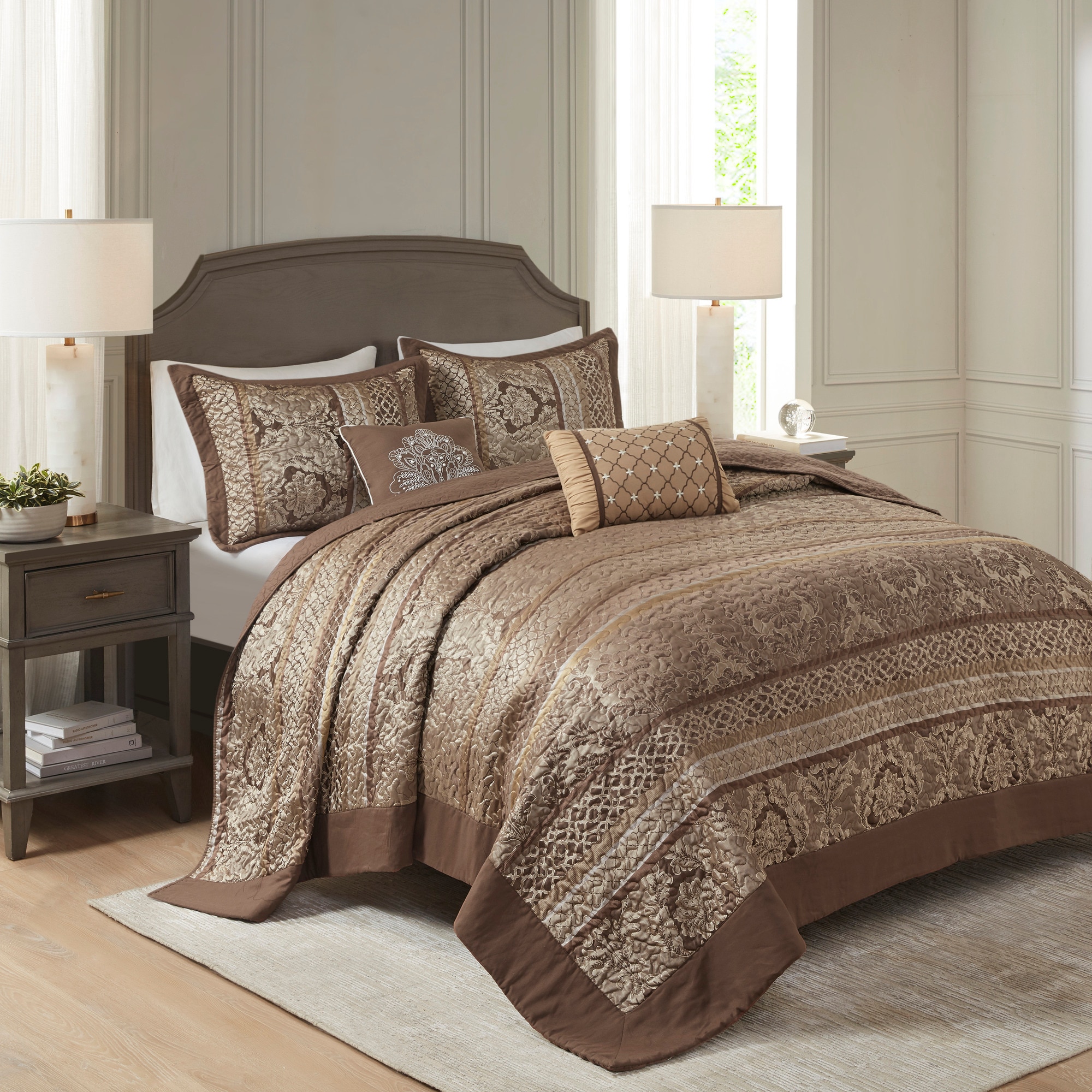 LUXEYARD 5 Piece Reversible Jacquard Bedspread Set Brown/Gold Queen