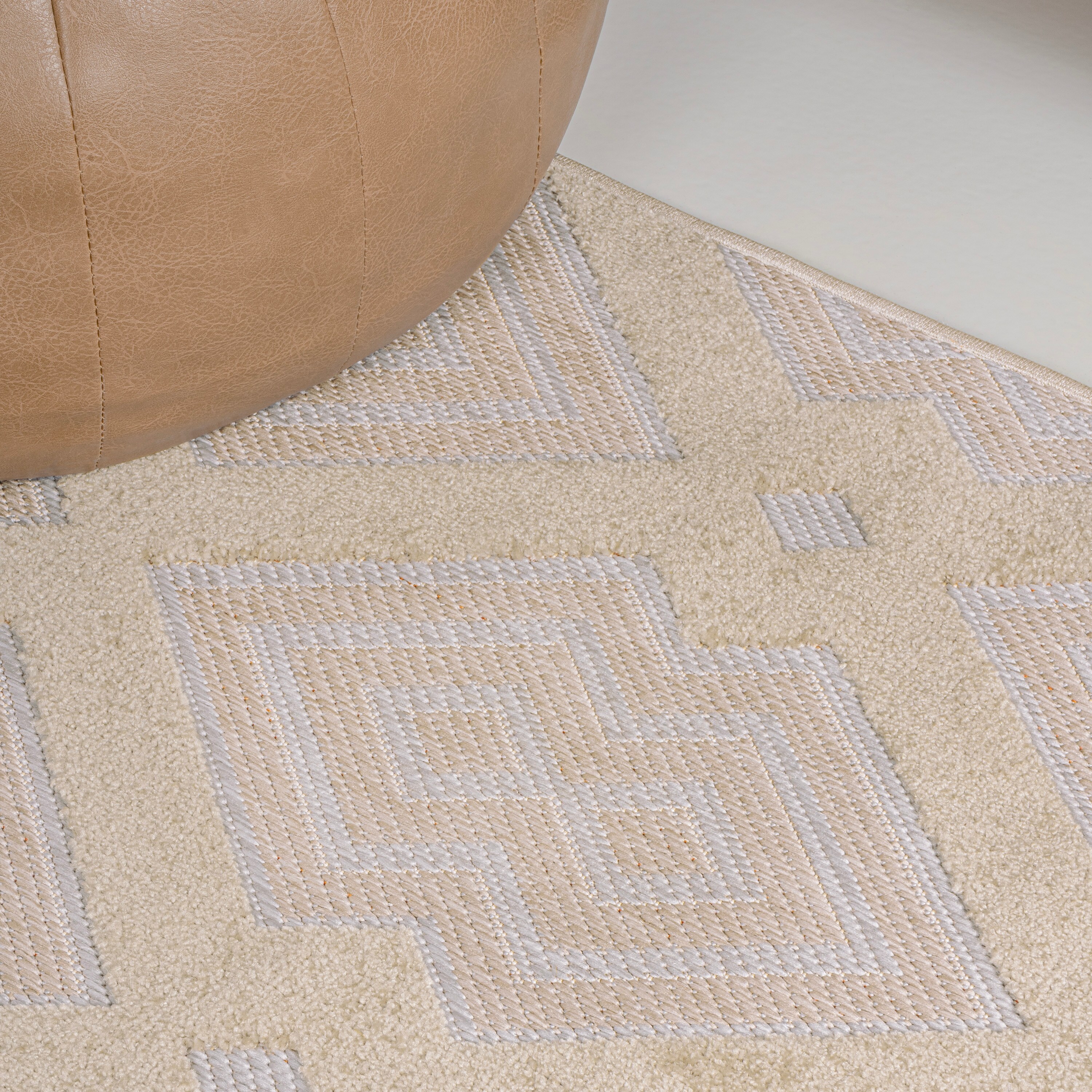 Gray Geometric Synthetic Reversible 5x8 Area Rug