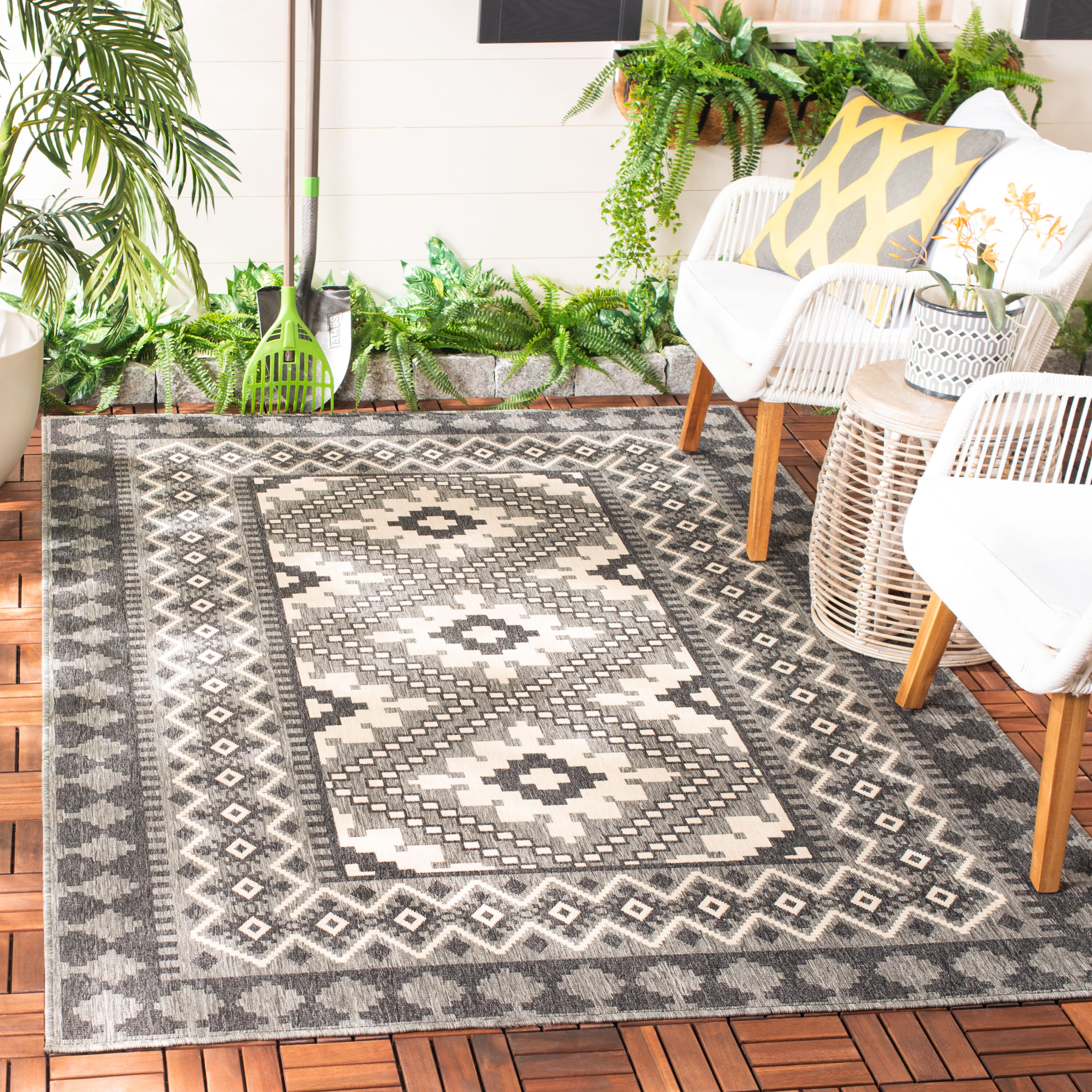 Safavieh VER099-3435-2 Veranda 2 x 4 (ft) Loomed Synthetic Ivory/Charcoal Rectangular Indoor/Outdoor Border Southwestern Area rug