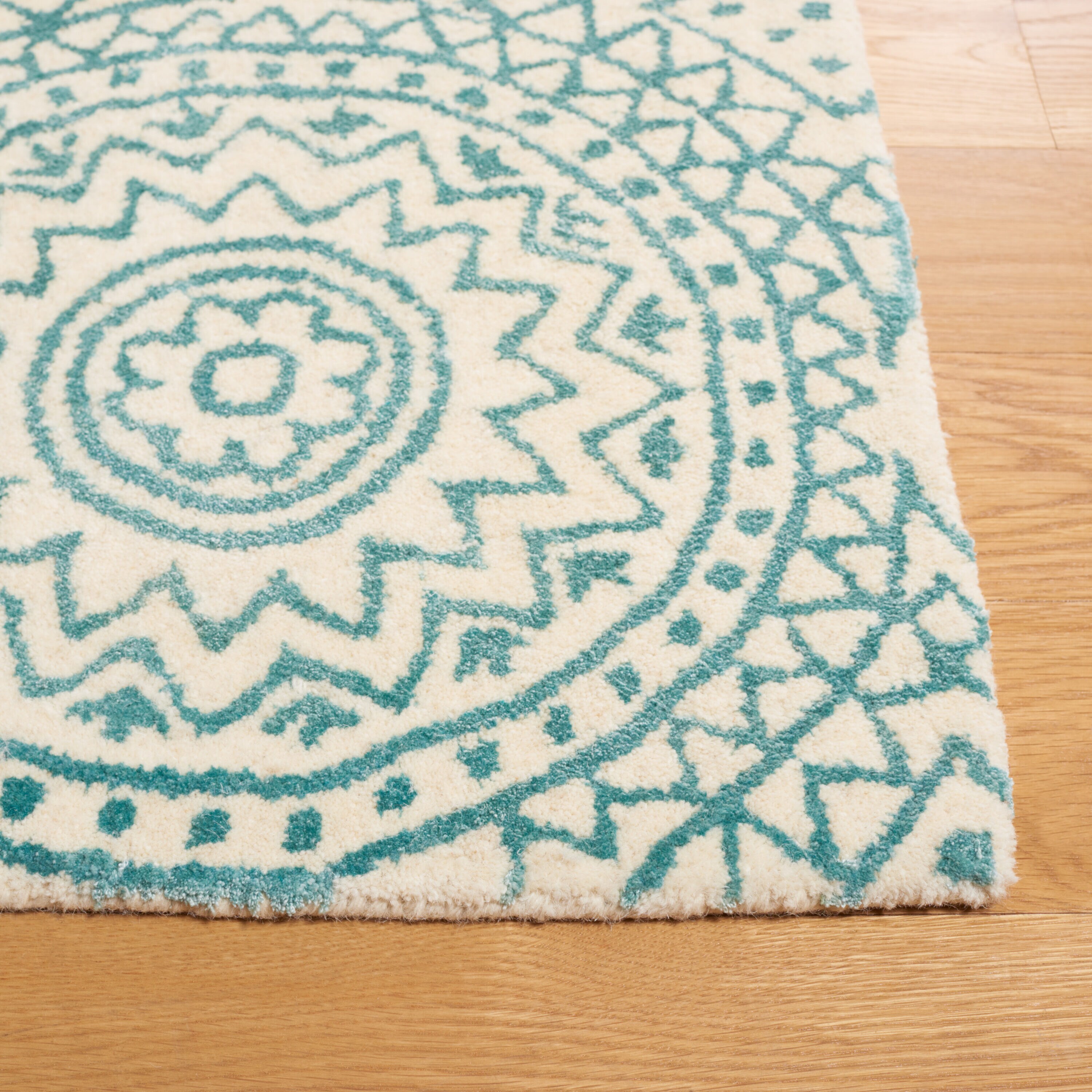 Safavieh BEL915A-4 rugs - View #6