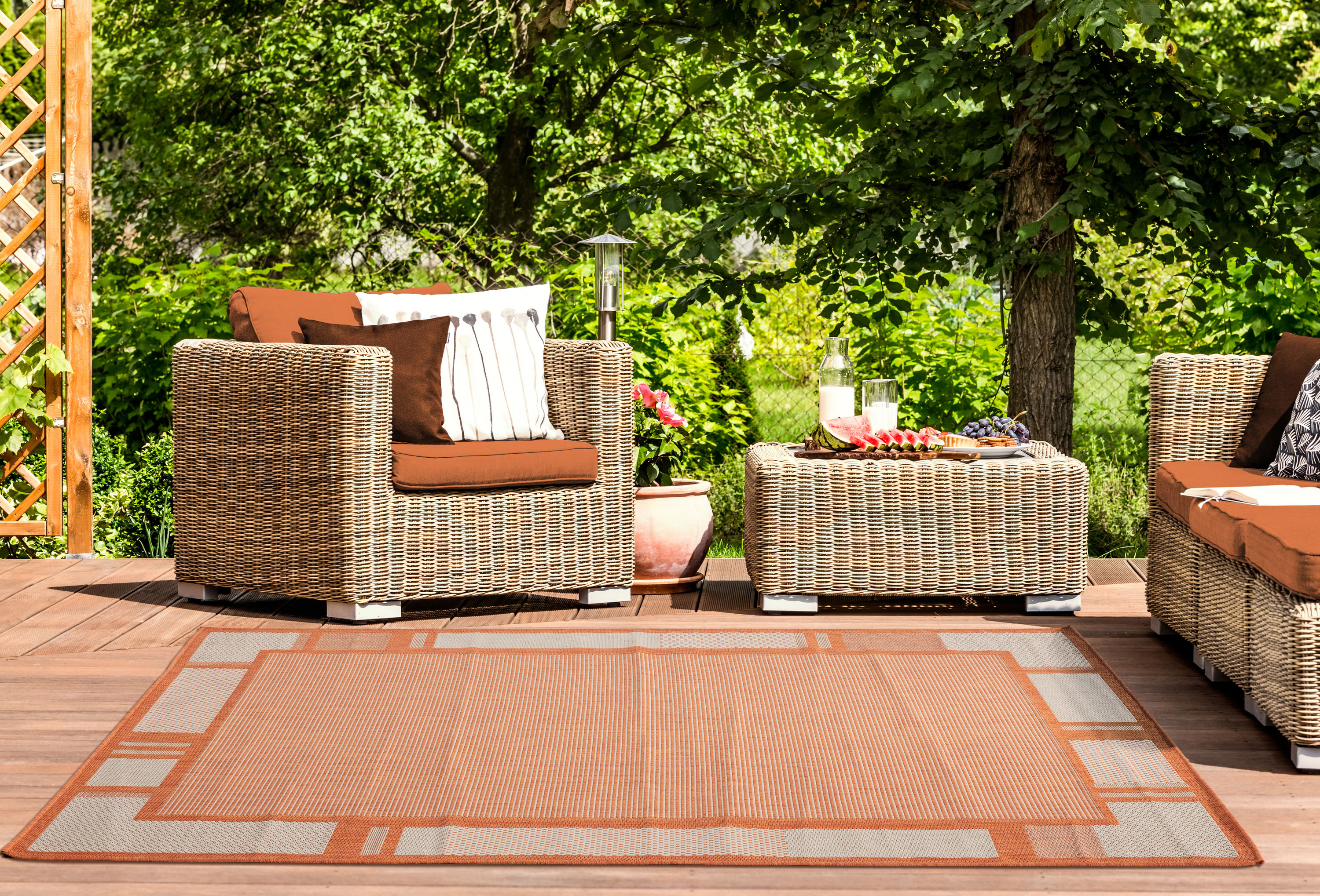 United Weavers Of America 3900 10829 69 Augusta 5 x 8 (ft) Polypropylene Terracotta Rectangular Indoor Border Area rug