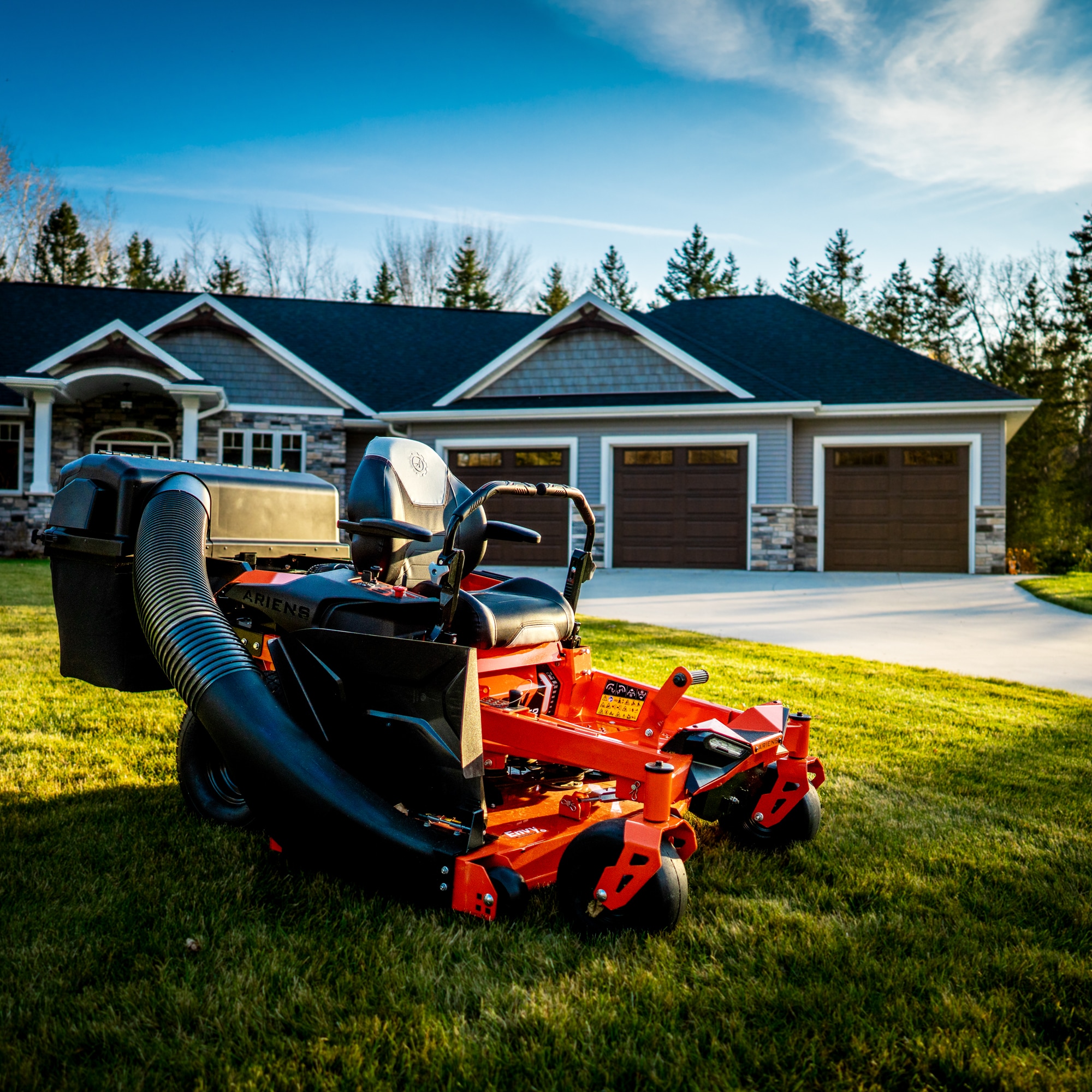 Universal bagger for zero turn new arrivals