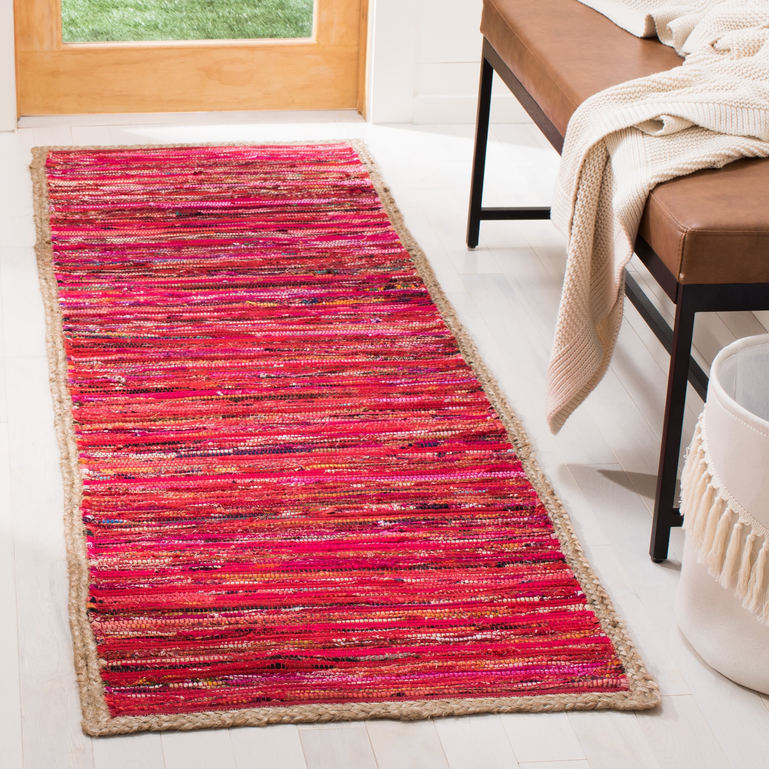 Safavieh MTK960Q-27 Montauk Gulea 2 x 7 (ft) Synthetic Red/Natural Rectangular Indoor Abstract Runner rug