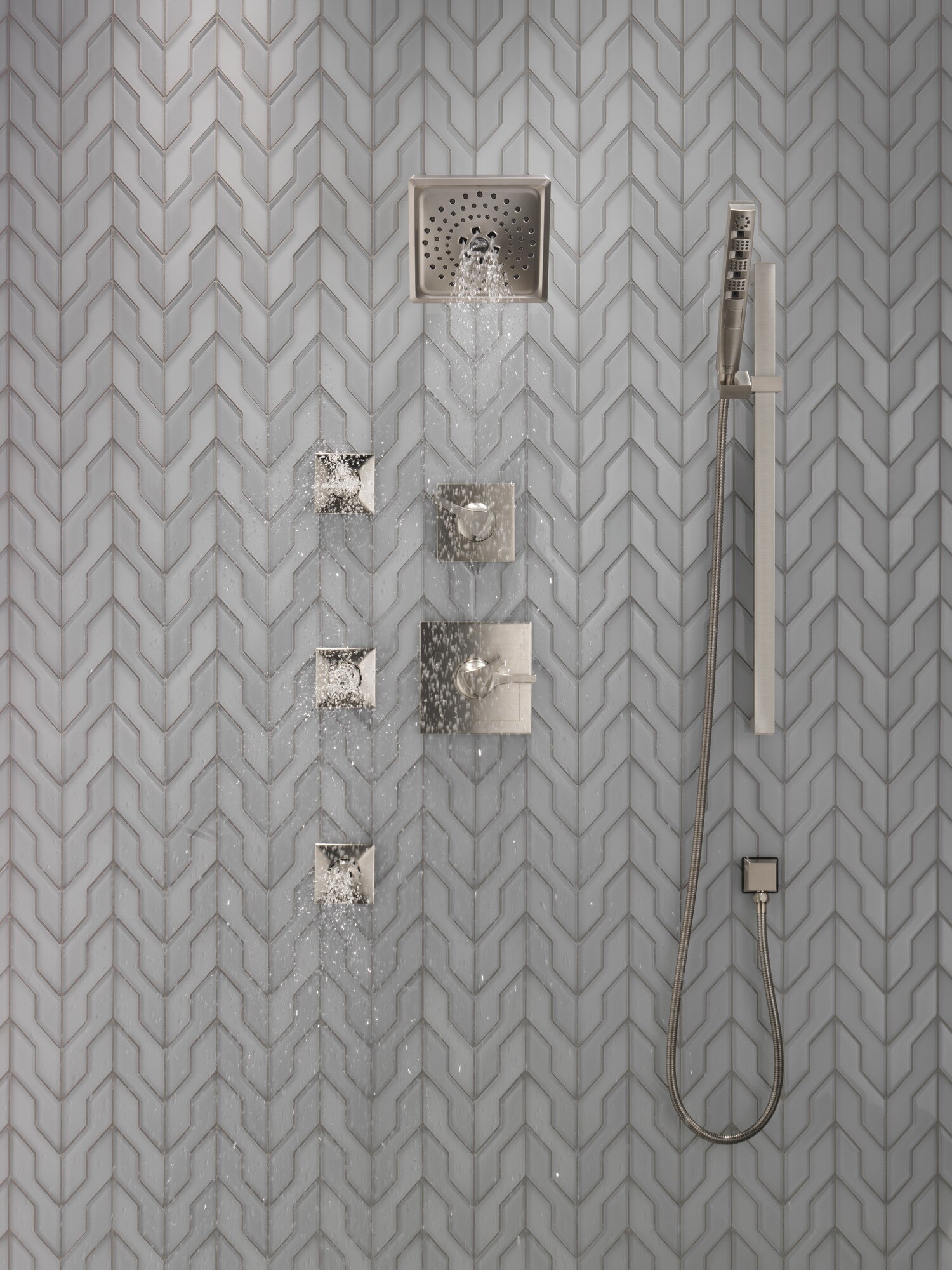 Delta 50570-SS Bath-Shower-Facc - View #4