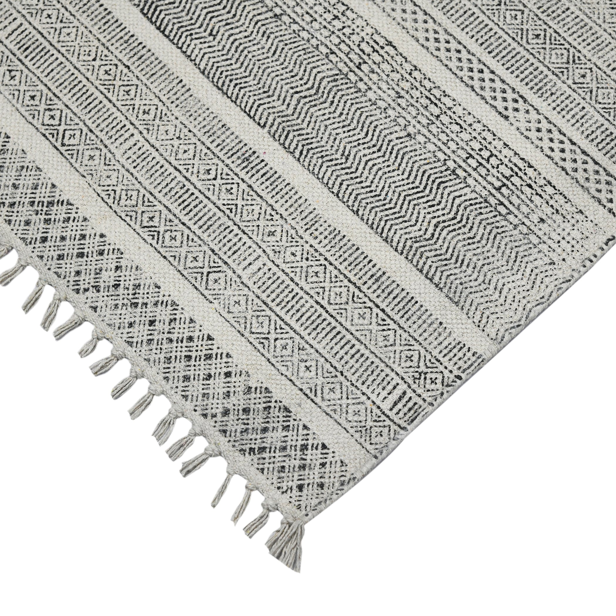 Handmade Charcoal Gray Geometric Cotton Area Rug 5' x 7'