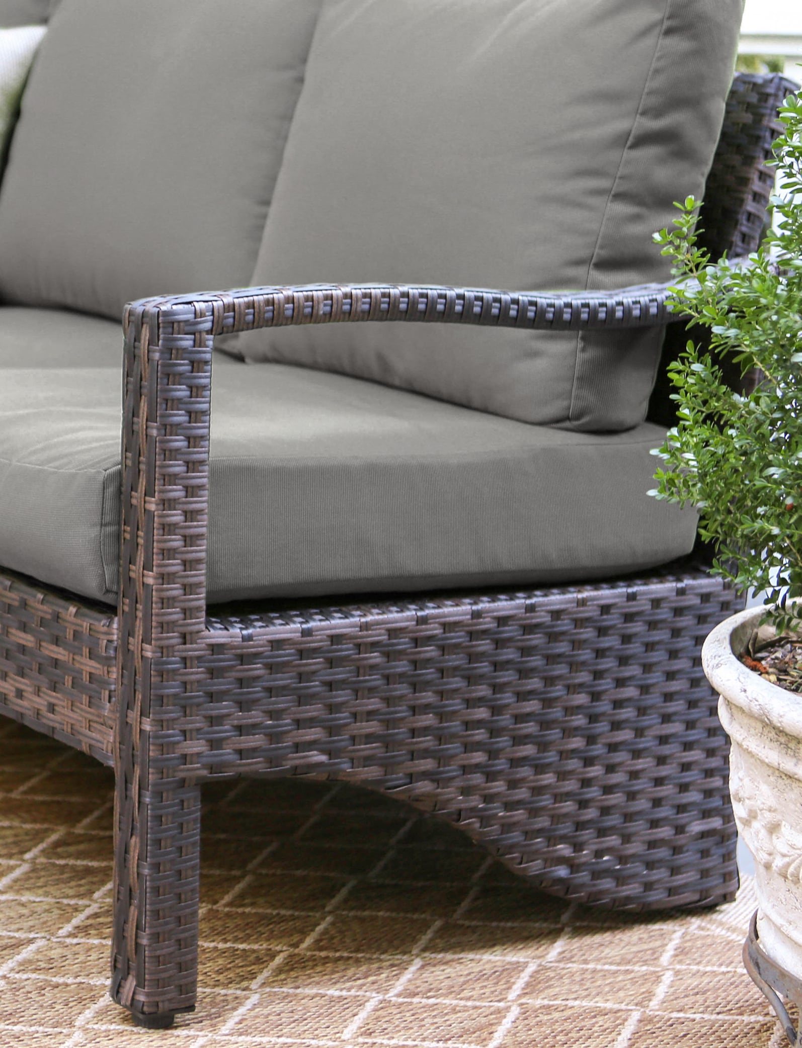 Leisure Made 437409-GRY Patio-Sofas-Daybeds - View #5