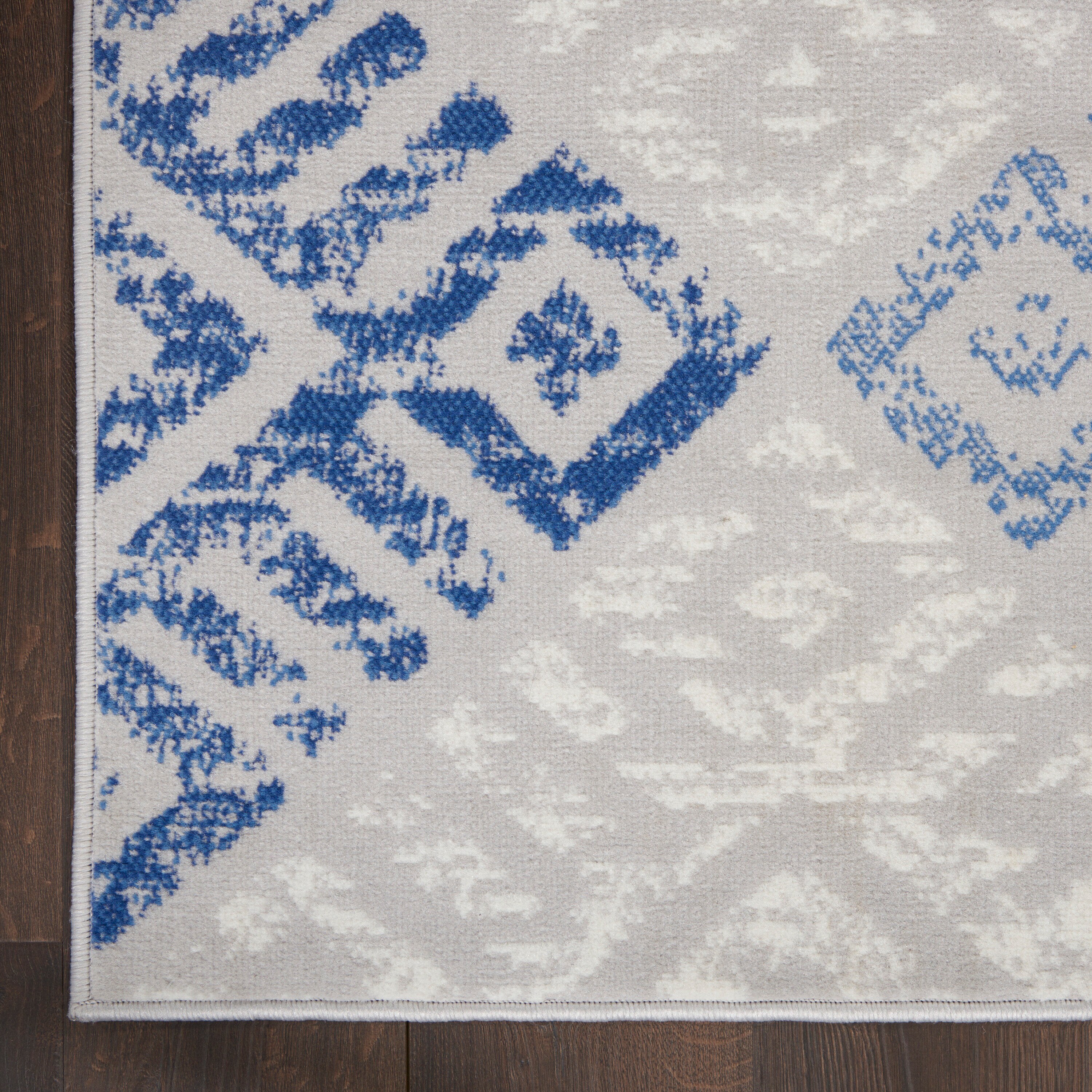 Elysian Gray Geometric 4' x 6' Synthetic Reversible Rug