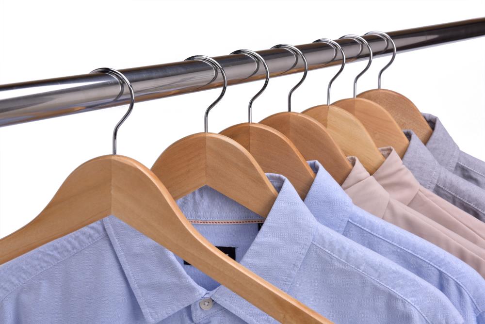 StorageWorks 24-Pack Wood Non-slip Grip Clothing Hanger (Retro) in