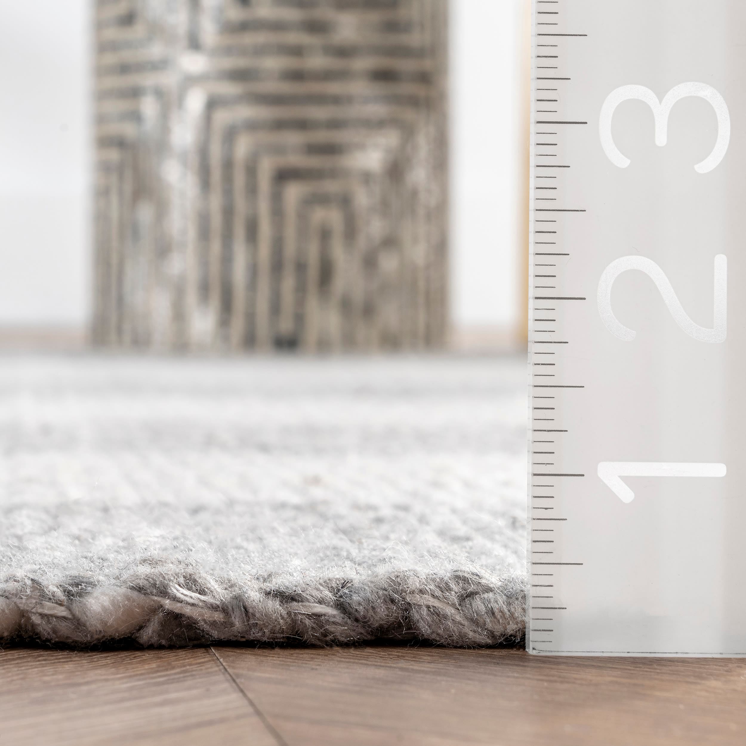 Ellis Farmhouse Plaid 5'x8' Gray Synthetic Easy-Care Area Rug