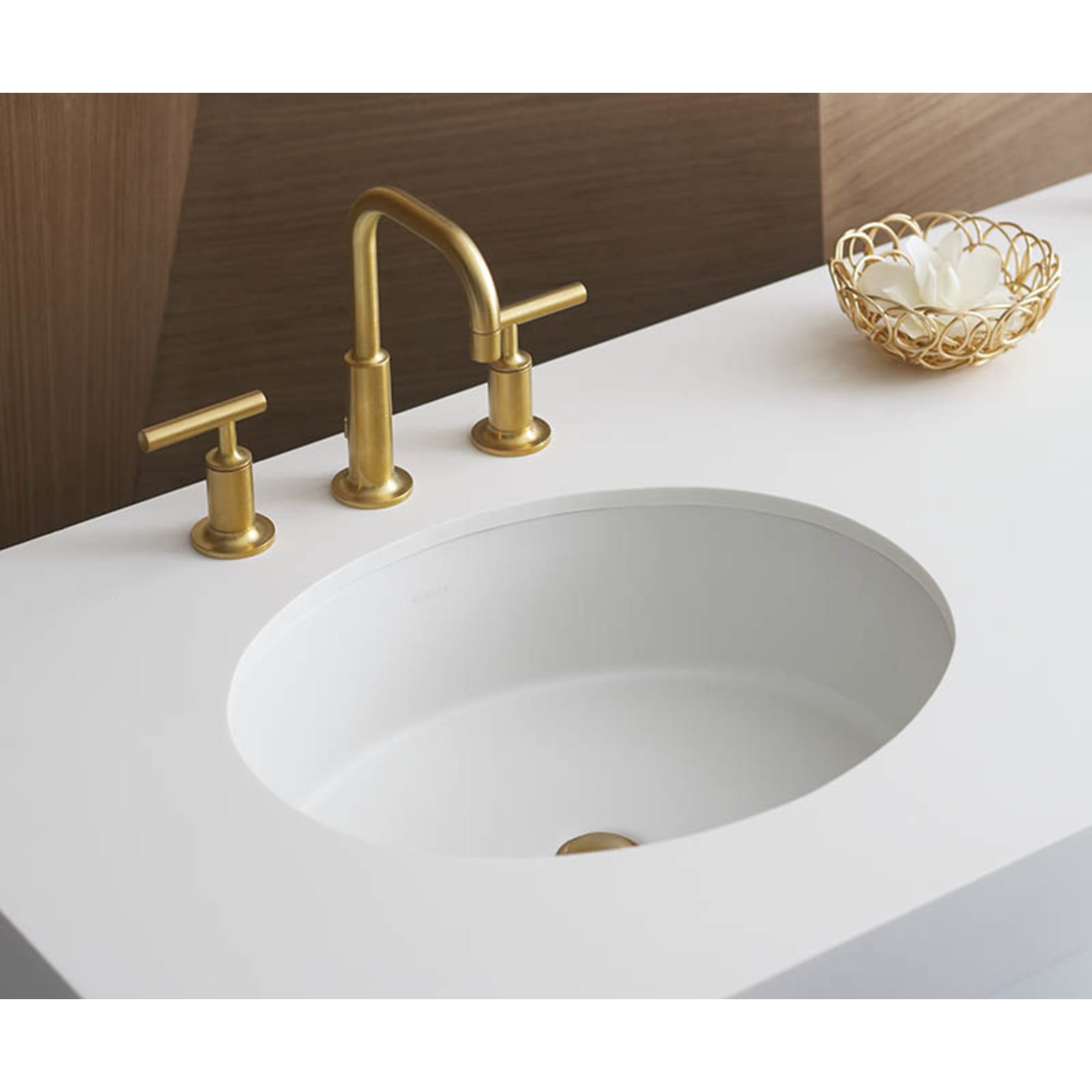 Elegant Verticyl White Ceramic Oval Undermount Bathroom Sink