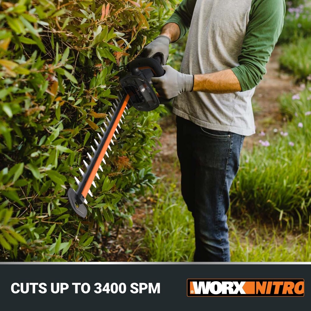 WORX 18 volt 22 in Battery Hedge Trimmer 4 Ah Battery and Charger