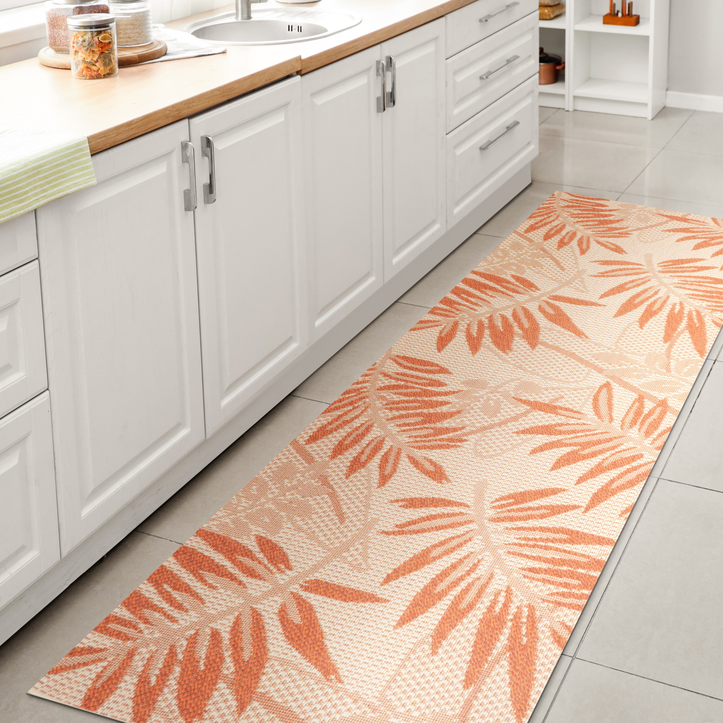 JONATHAN  Y SMB208A-28 Santa Monica Havana Tropical Palm Leaf 2 x 8 (ft) Loomed Polypropylene Cream/Orange Rectangular Indoor/Outdoor Floral/Botanical Tropical Runner rug
