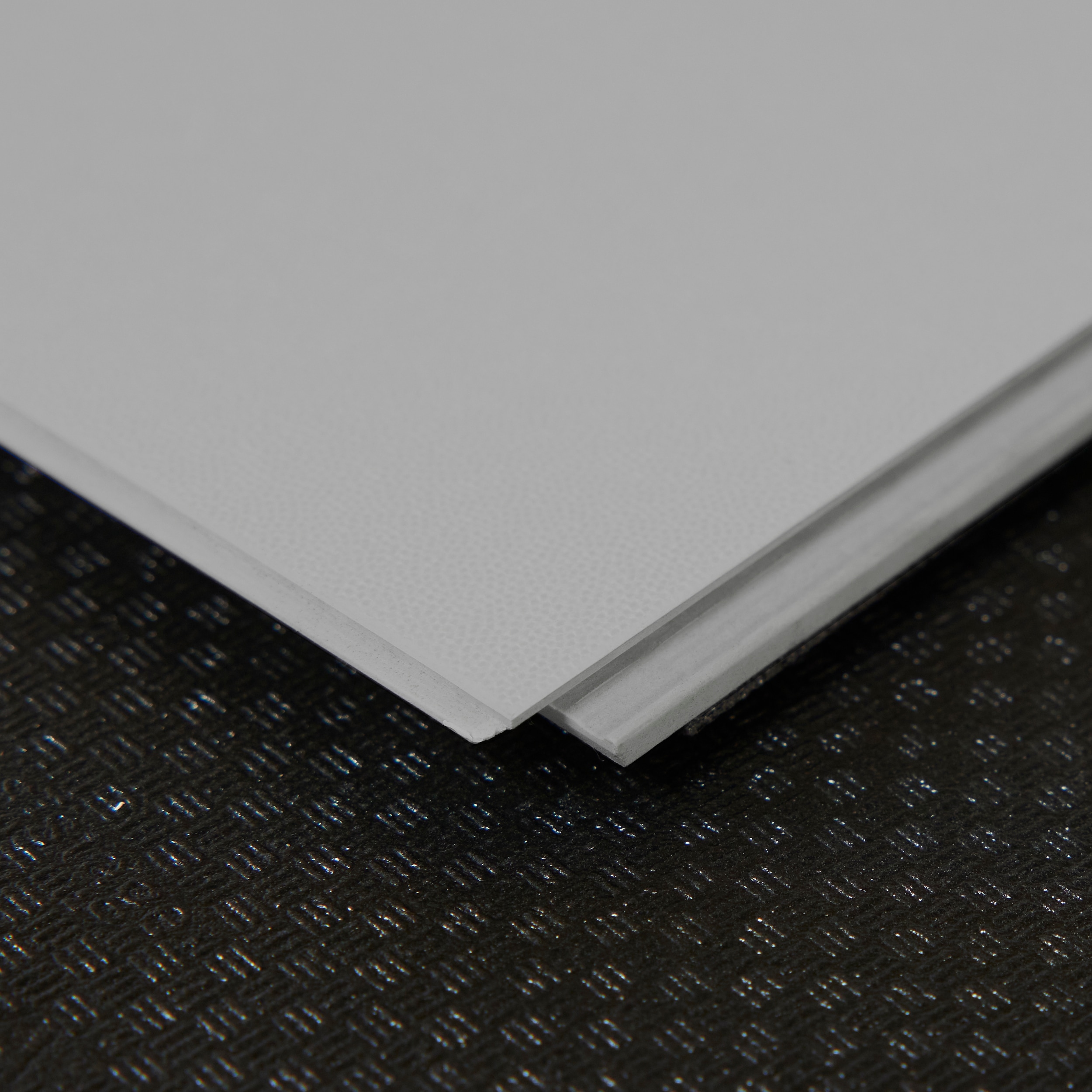 Lucida USA (Sample) MonoCore Pate Gray Solid 22-mil Interlocking Luxury Vinyl Plank