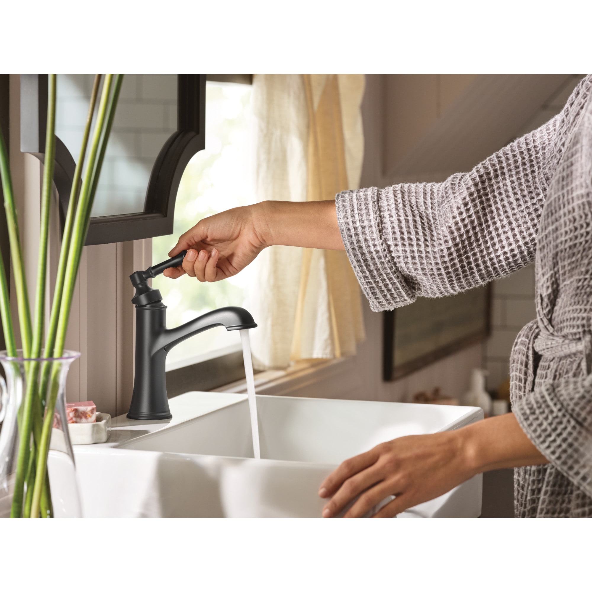 Moen 6803BL Lavatory-Faucets - View #3
