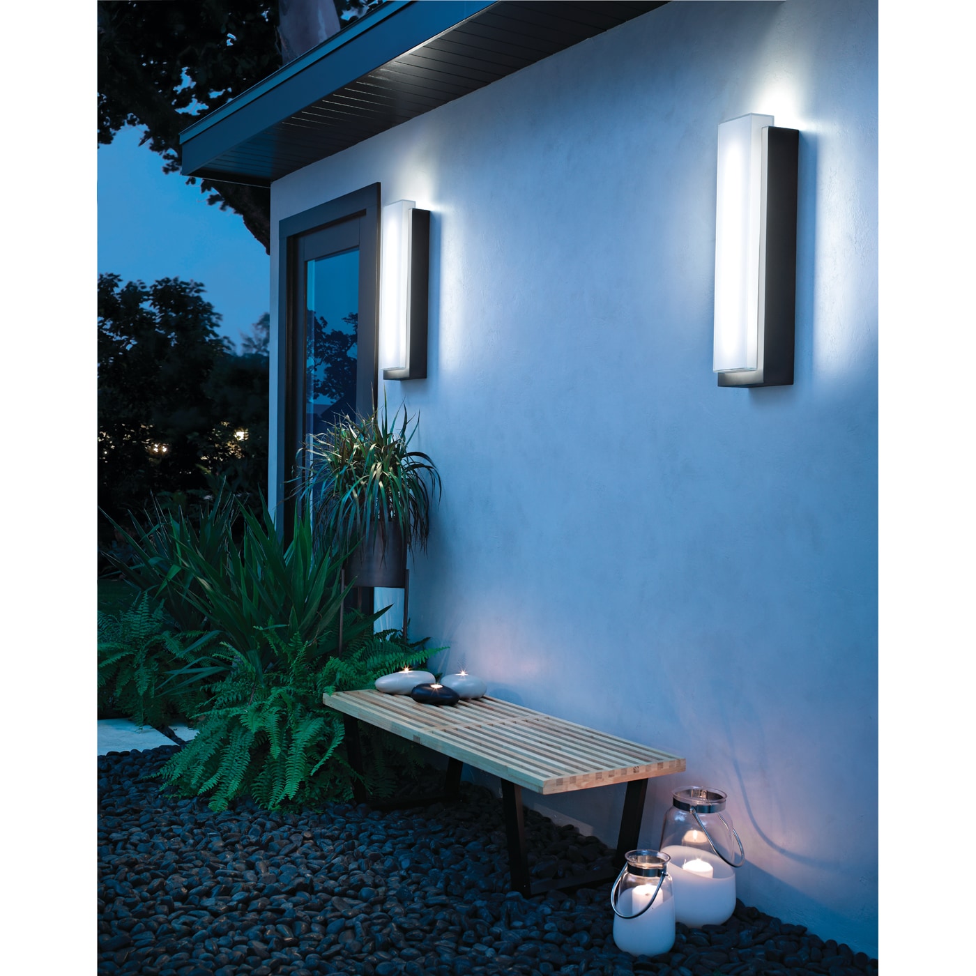 Kichler Dahlia 25.25-in H Bronze Integrated LED Outdoor Wall Light ...