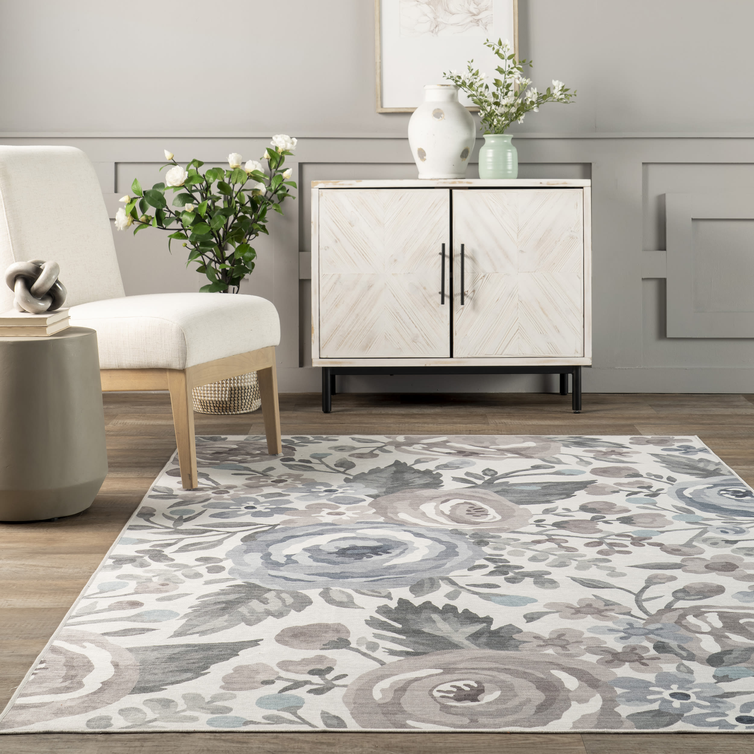 Gray Floral Washable Stain-Resistant Synthetic Area Rug 4' x 6'