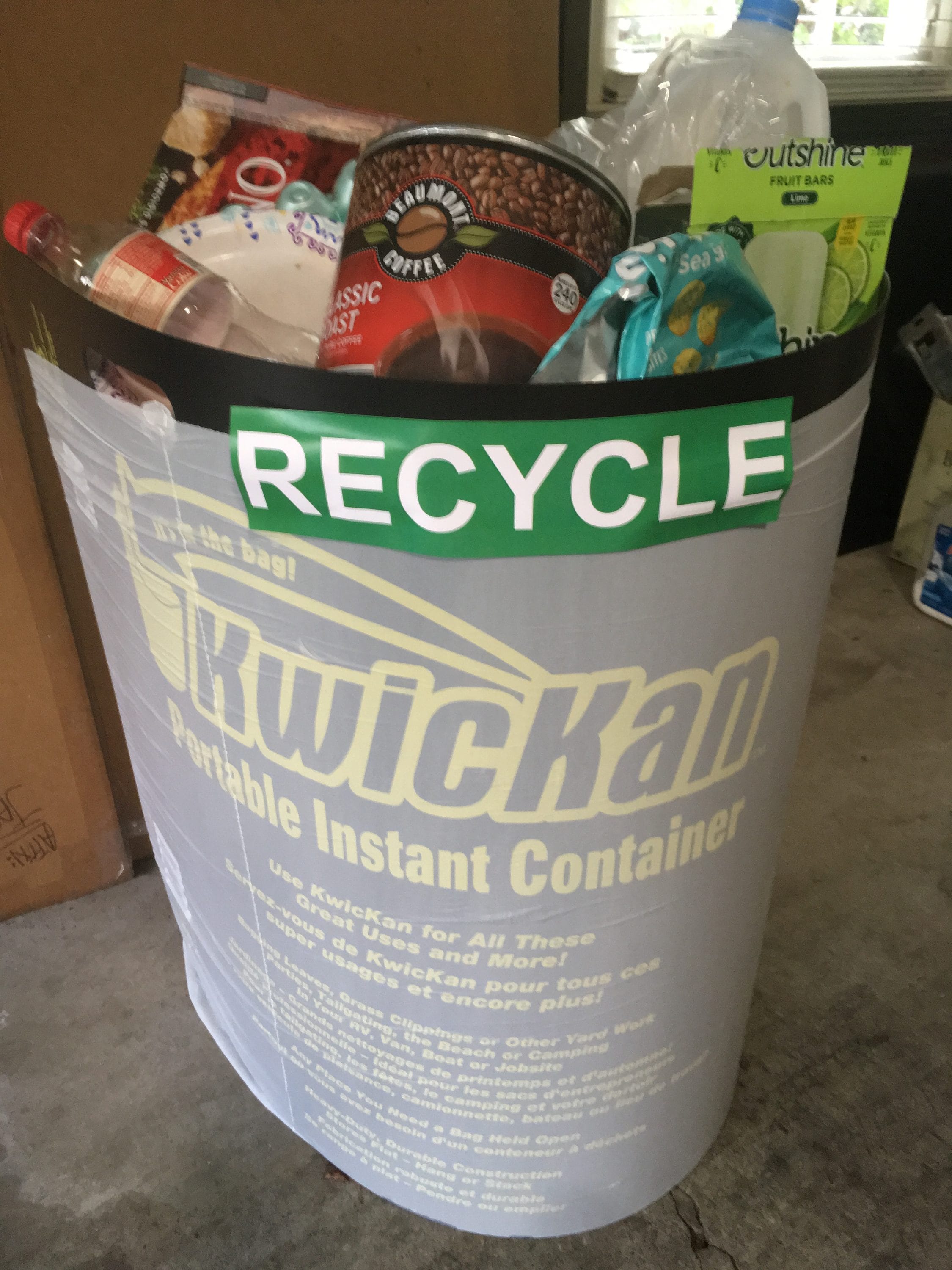 Party Recycling Pop-Up Trash Bin 15in x 22in