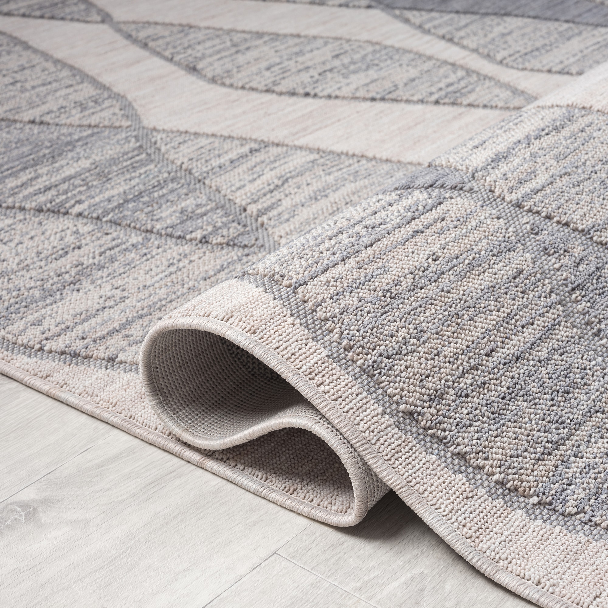 Winona Reversible Blue and Ivory 8' x 9' Synthetic Area Rug