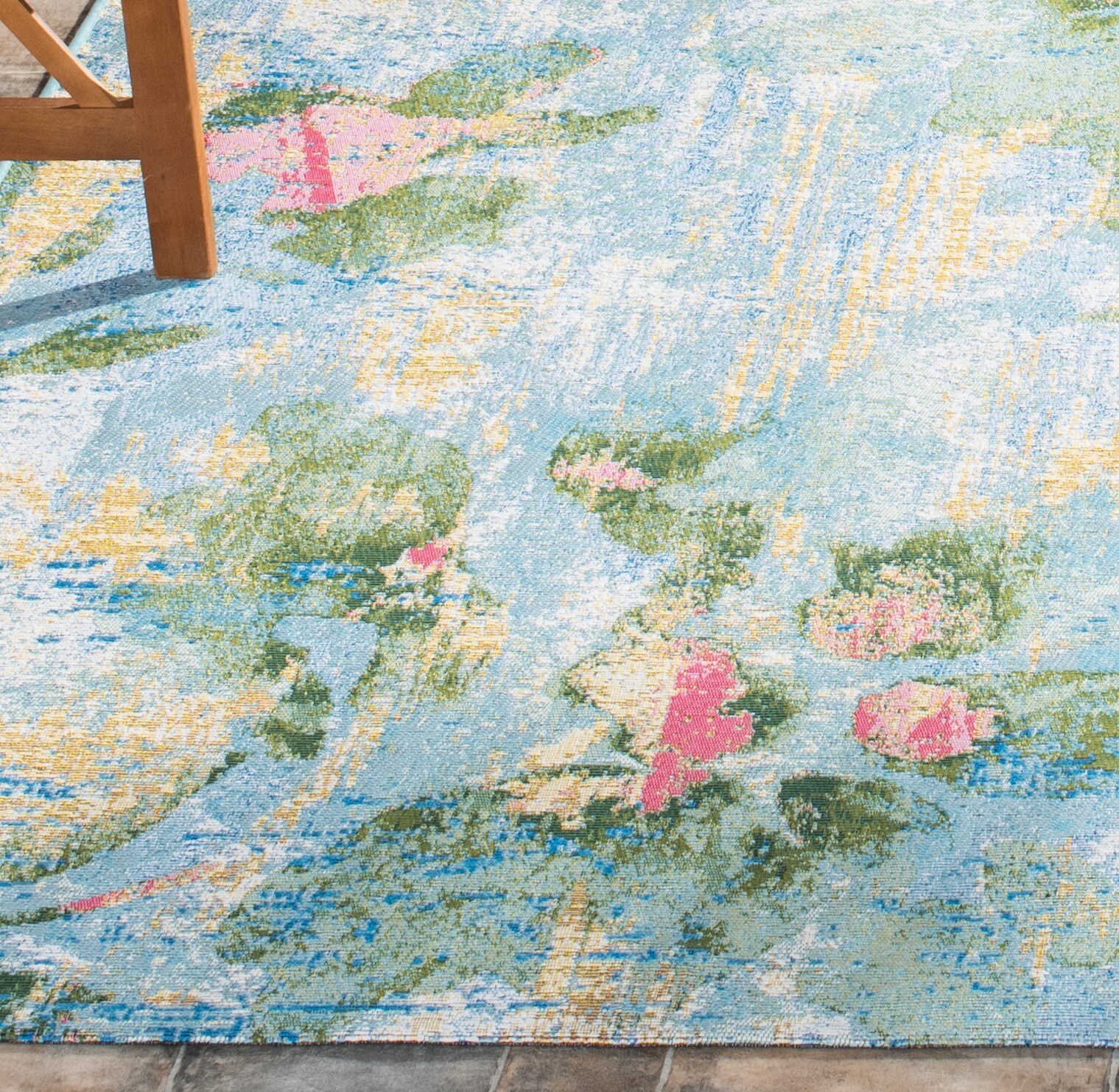 Lush Tropical Light Blue Floral 8' x 10' Synthetic Area Rug