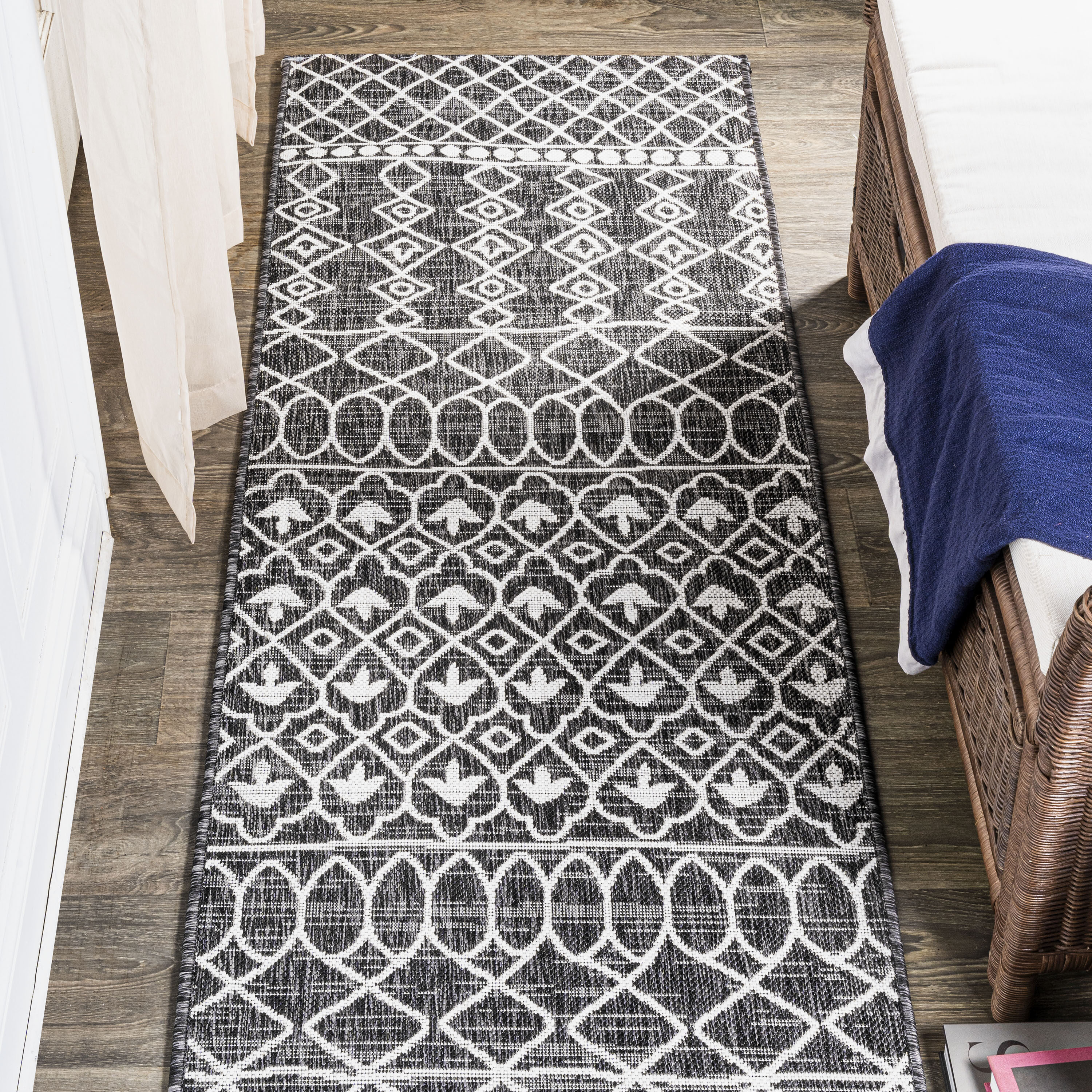 JONATHAN  Y SMB130F-210 rugs - View #9